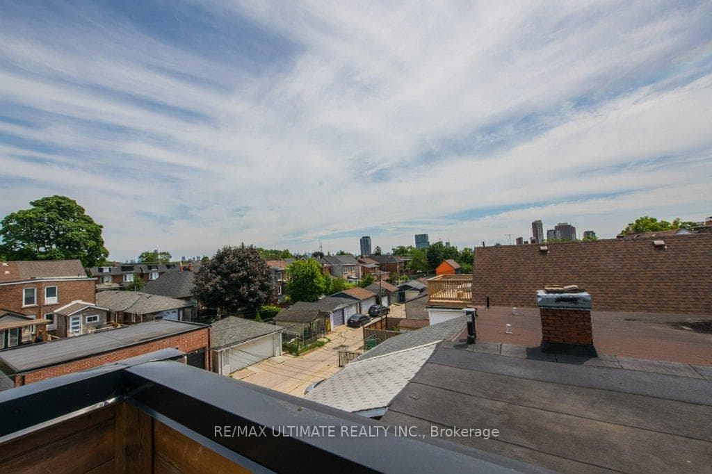 1425 Lansdowne Avenue photo 42