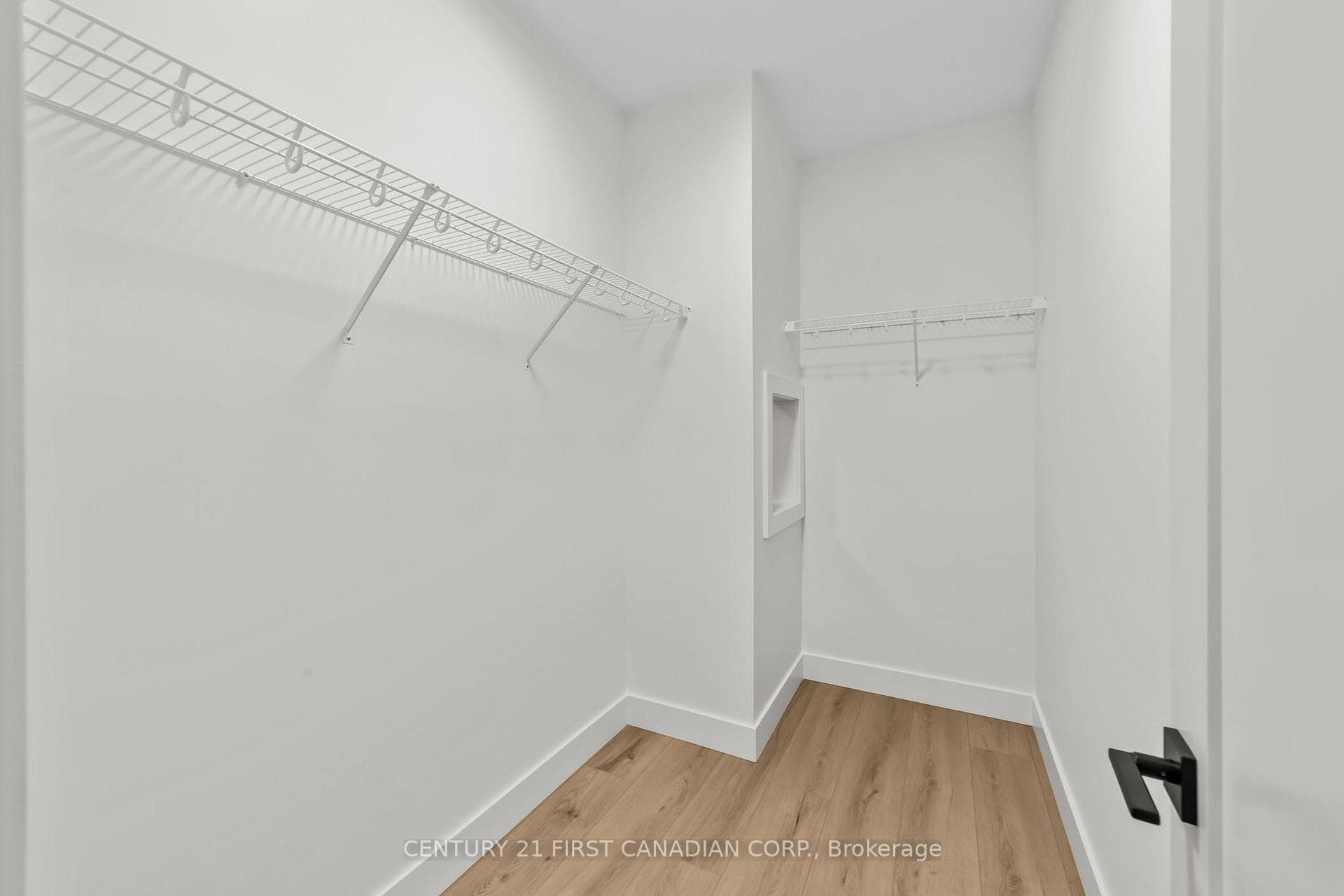 134 ADDISON Avenue photo 14