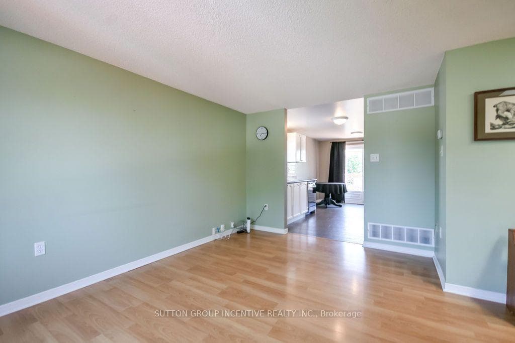 10 Palling Lane photo 17
