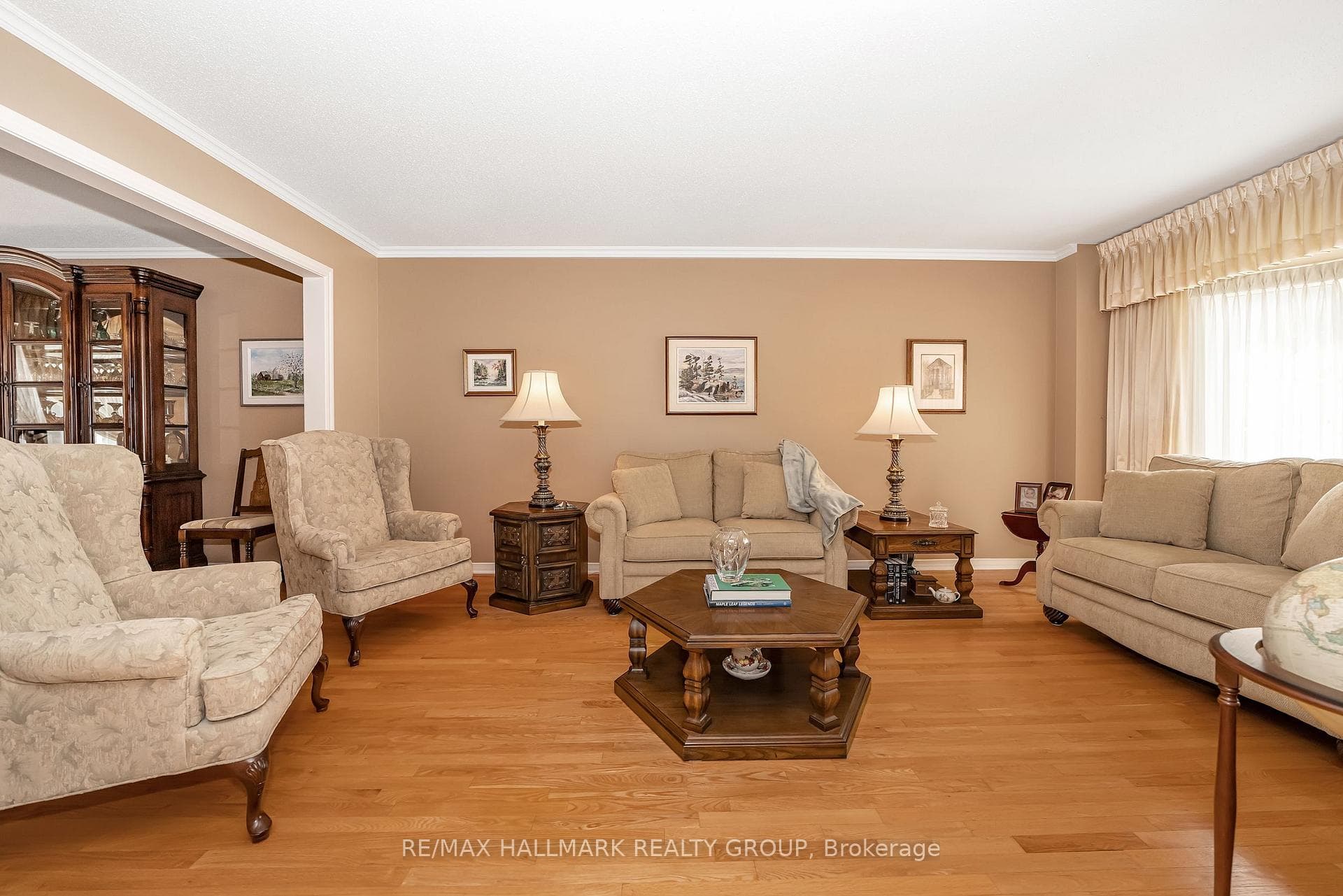 41 Claudet Crescent photo 5