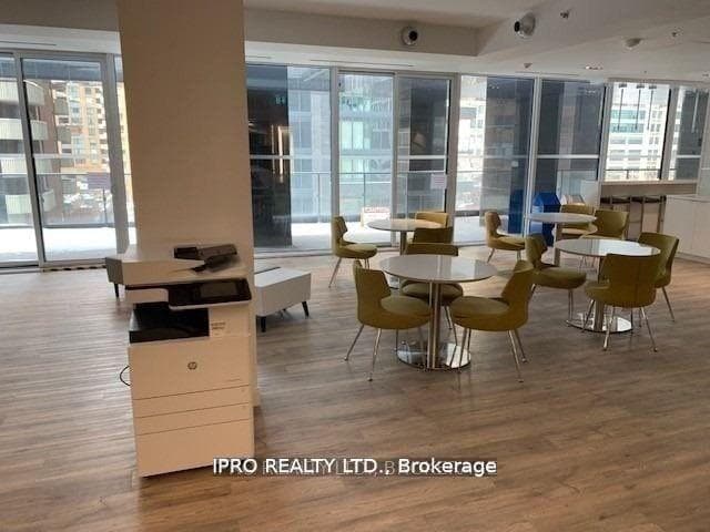 181 Dundas Street Unit PH15 photo 12
