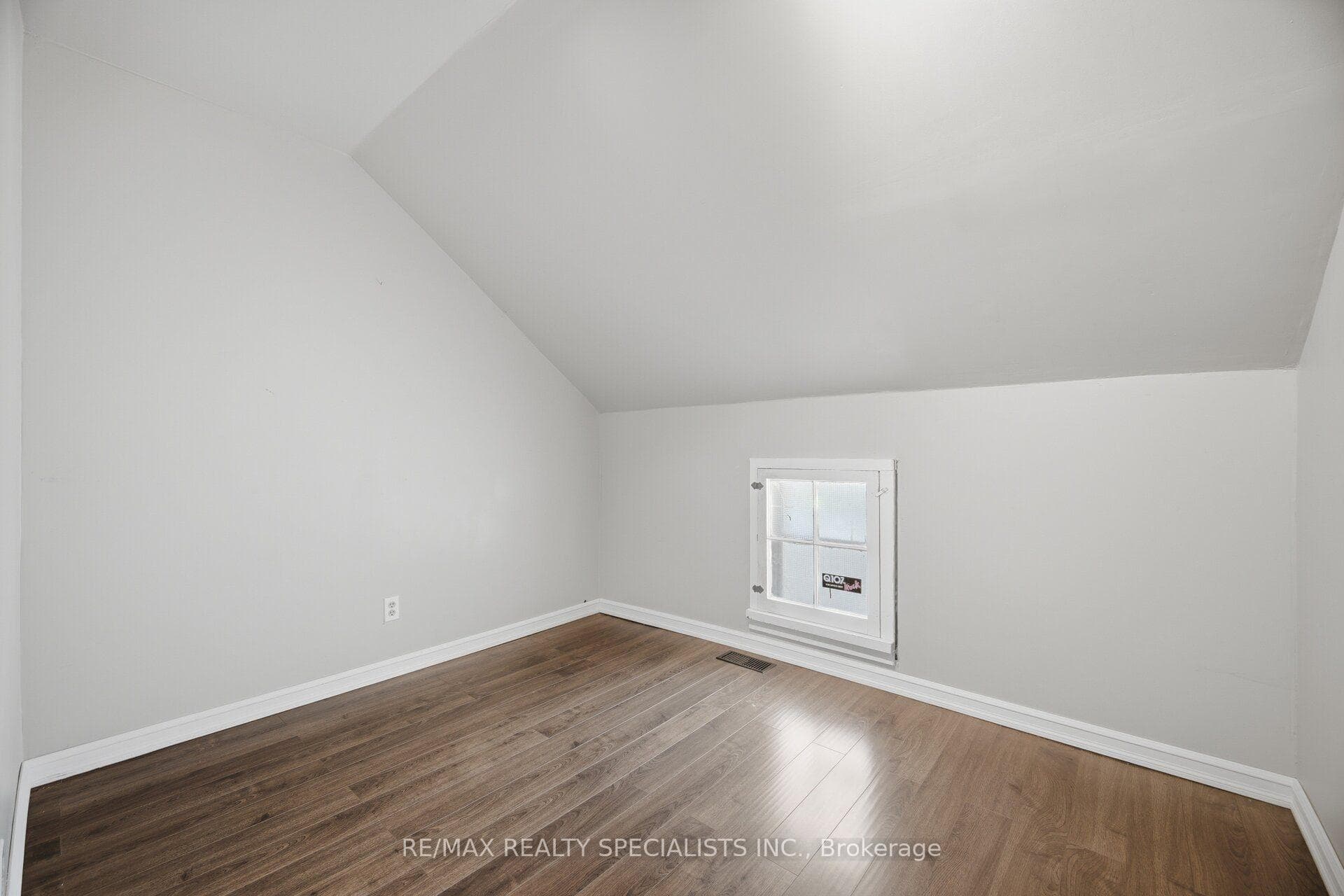 173 Victoria Street photo 26
