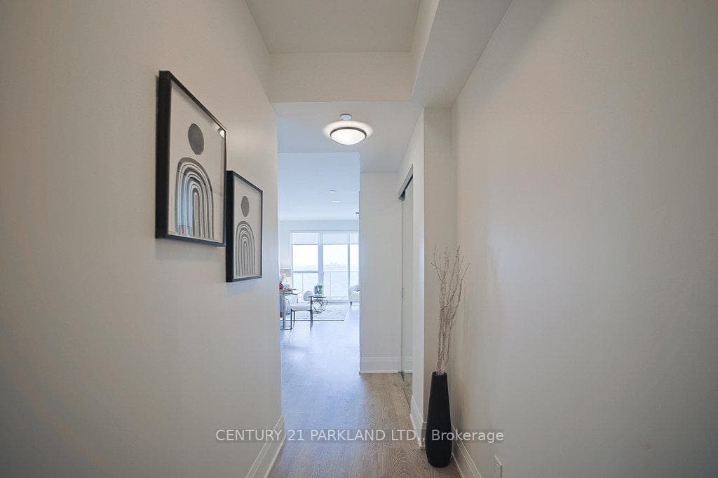 101 Erskine Avenue Unit 2207 photo 7