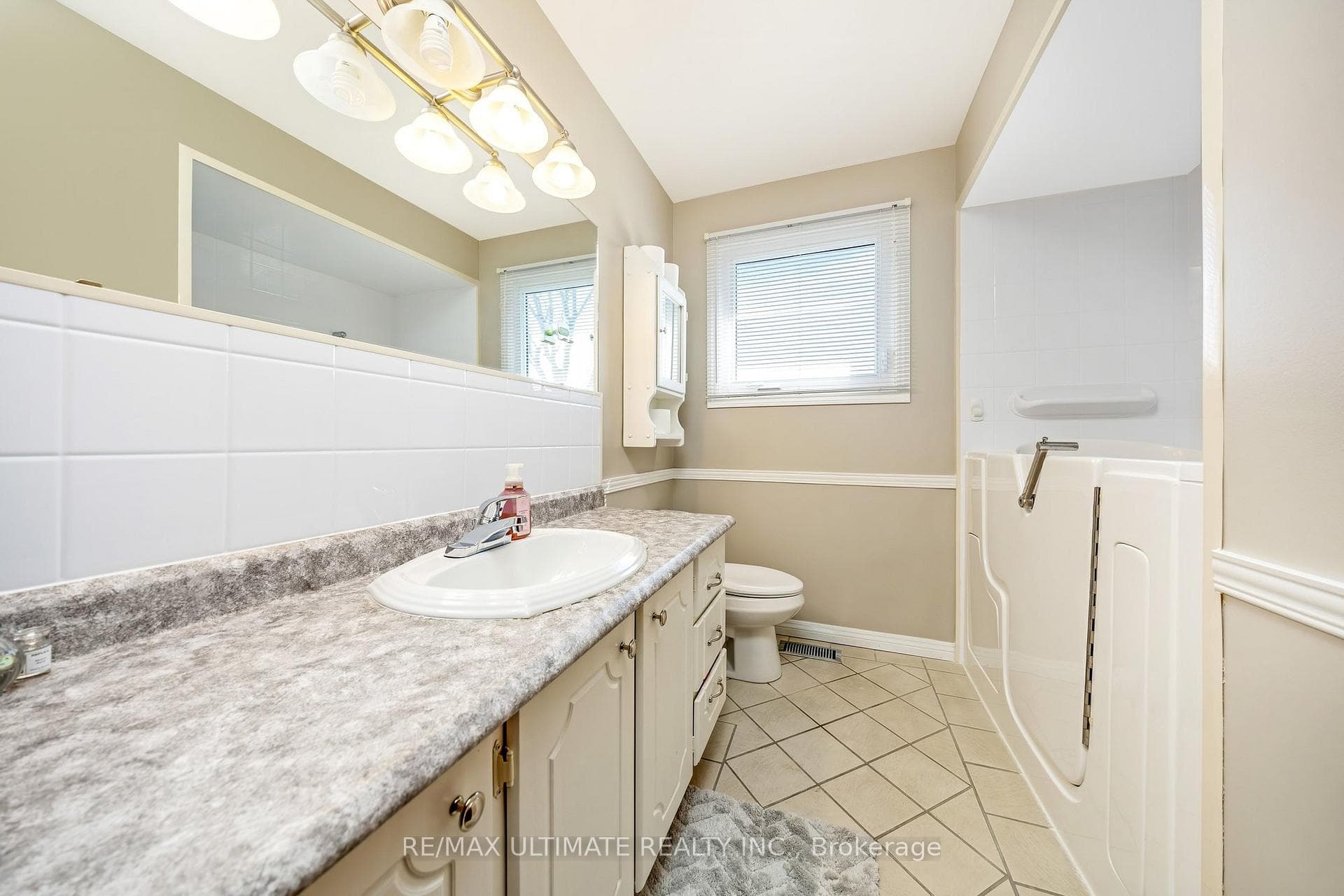 54 Debora Drive photo 25