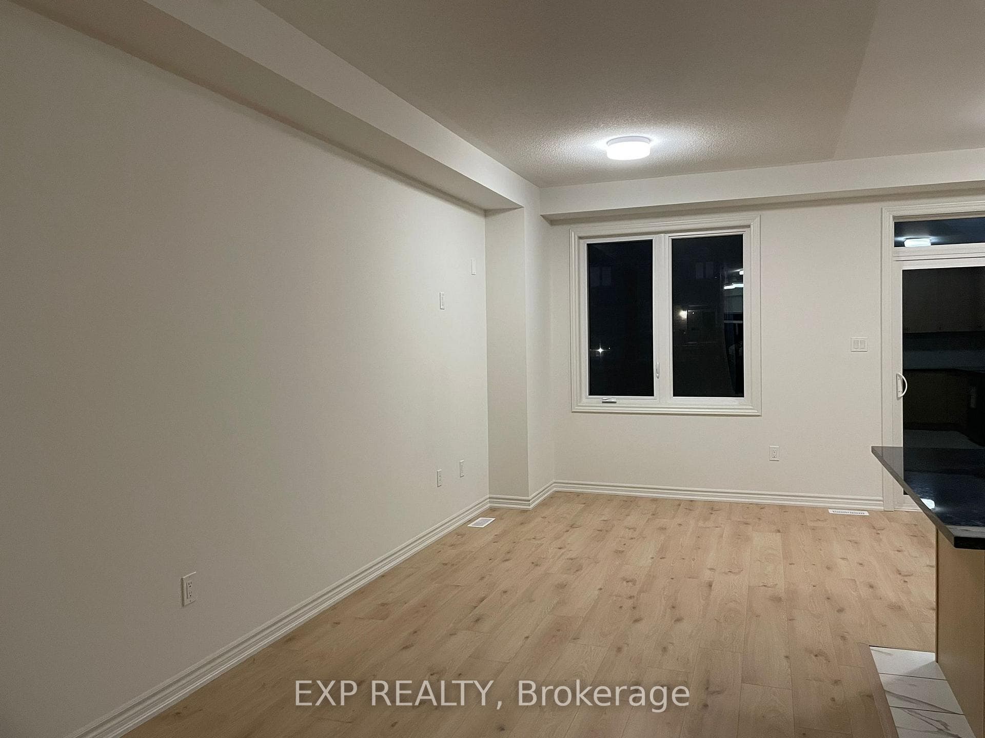 534 Worden Street photo 4
