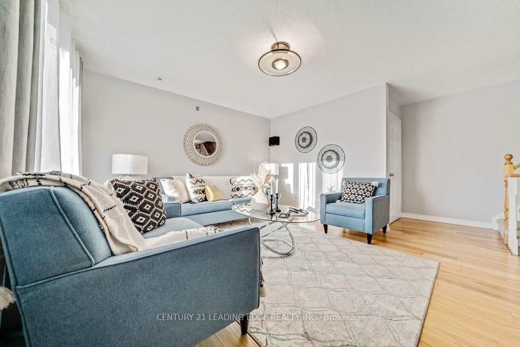 25 Mondeo Drive photo 17