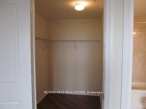 9255 Jane Street Unit 707 photo 6