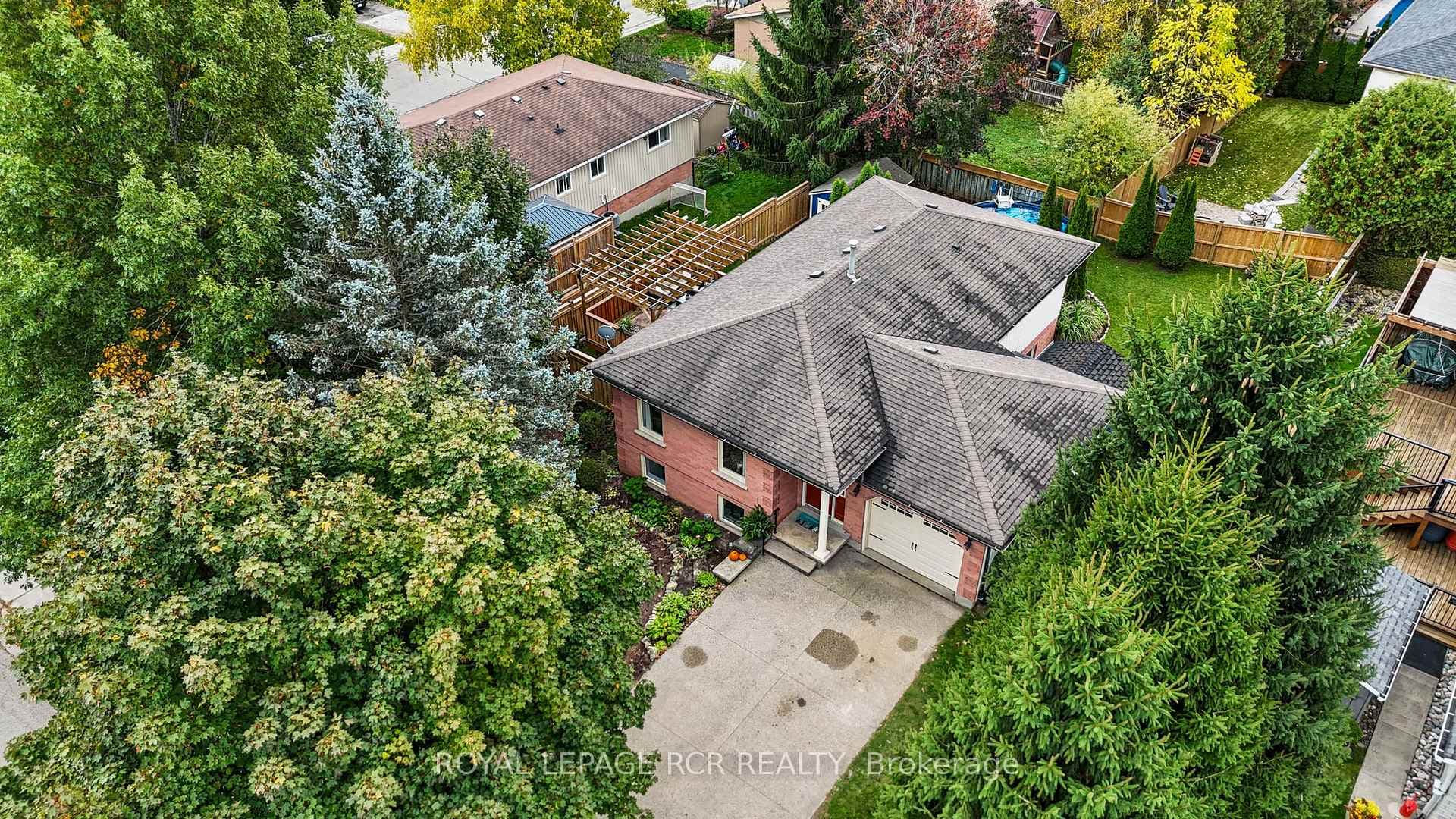 56 Wilson Crescent photo 37
