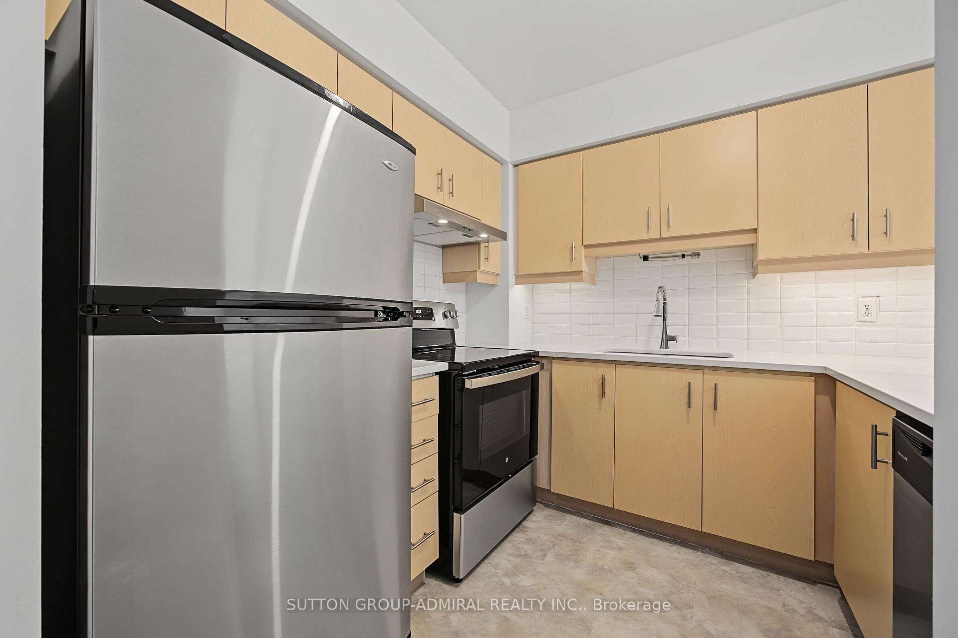 735 New Westminster Drive Unit 56 photo 3