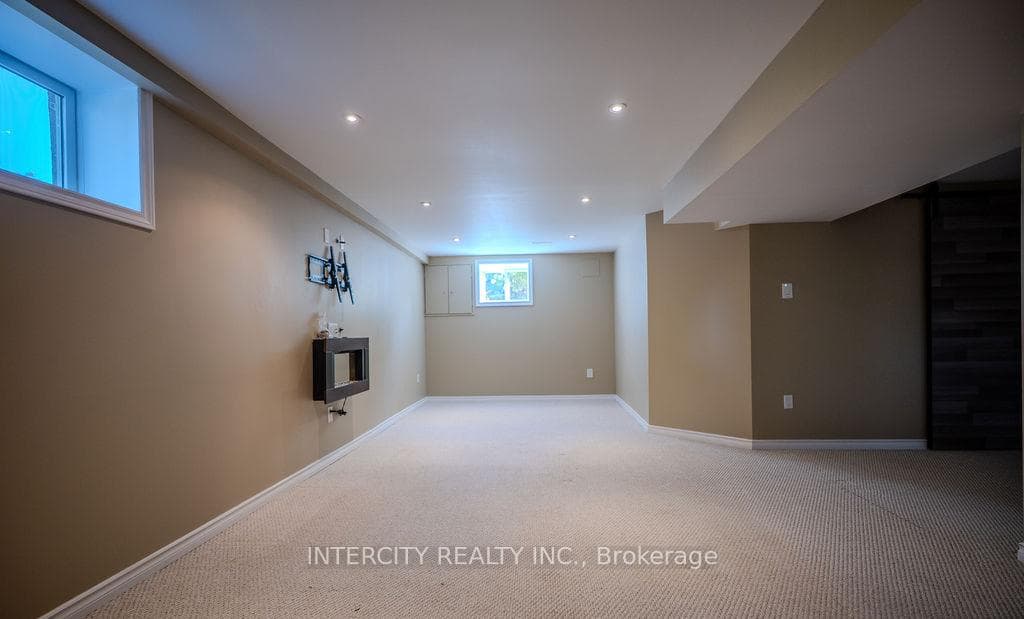 631 Trudale Court photo 33