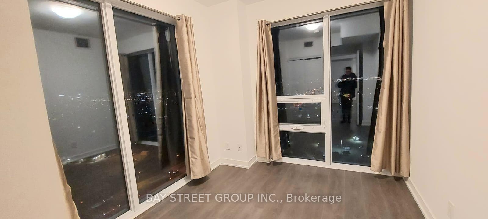 2033 Kennedy Road Unit 2303 photo 11