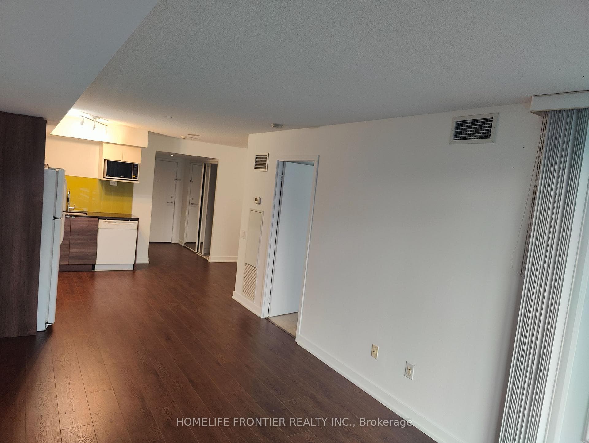 121 Mcmahon Drive Unit 1712 photo 4