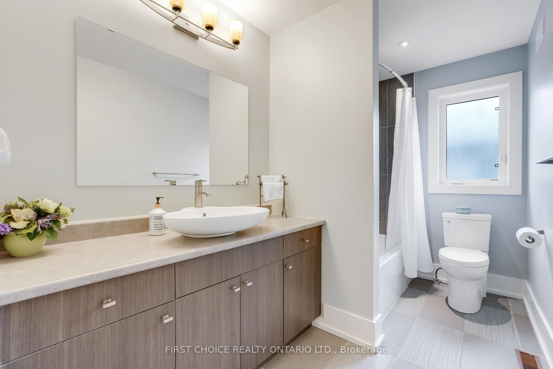 38 Withrow Avenue photo 27