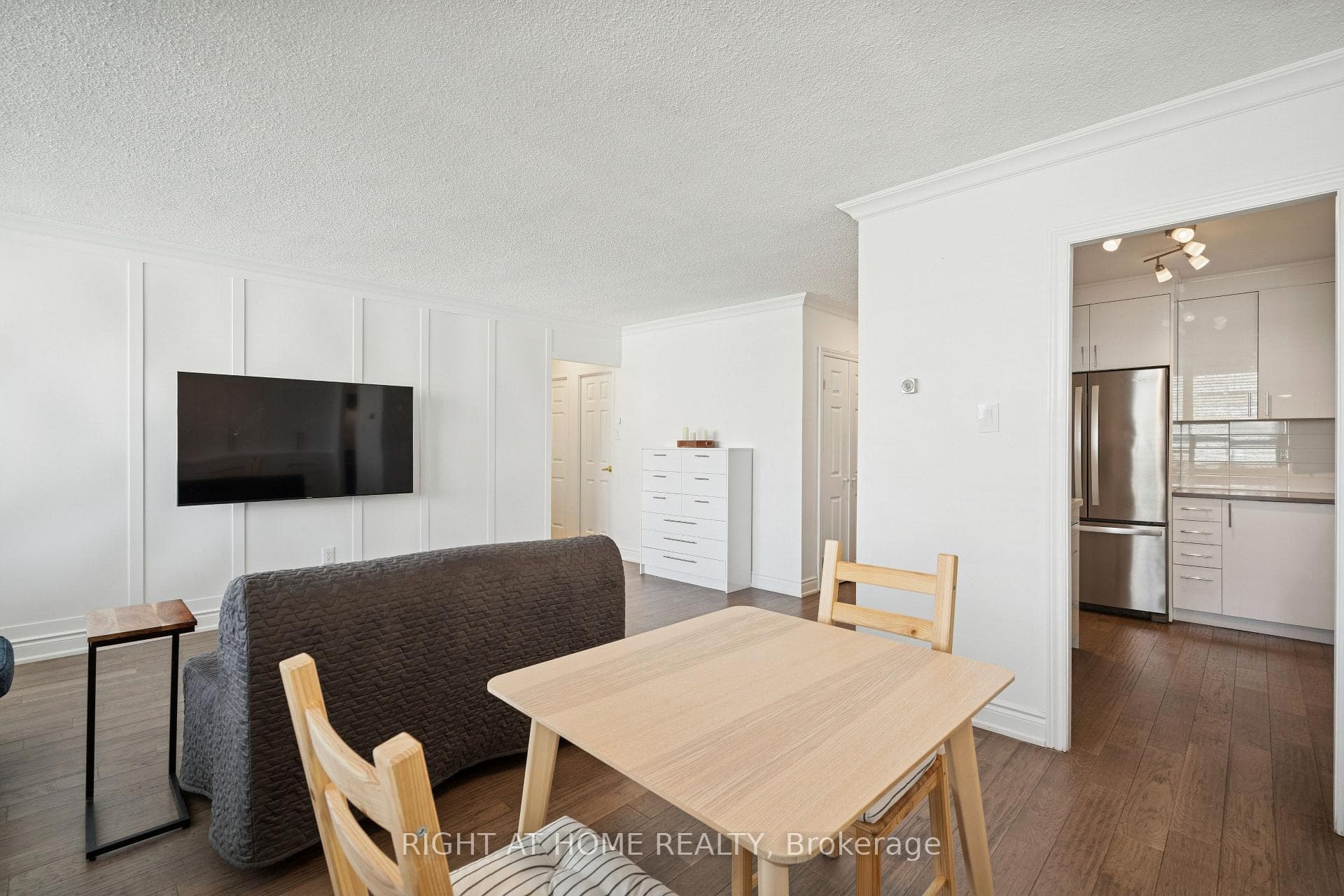 451 The West Mall N/A Unit 1120 photo 14