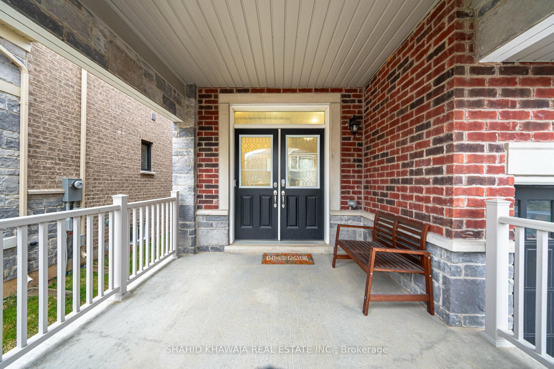 1221 Raspberry Terrace photo 2