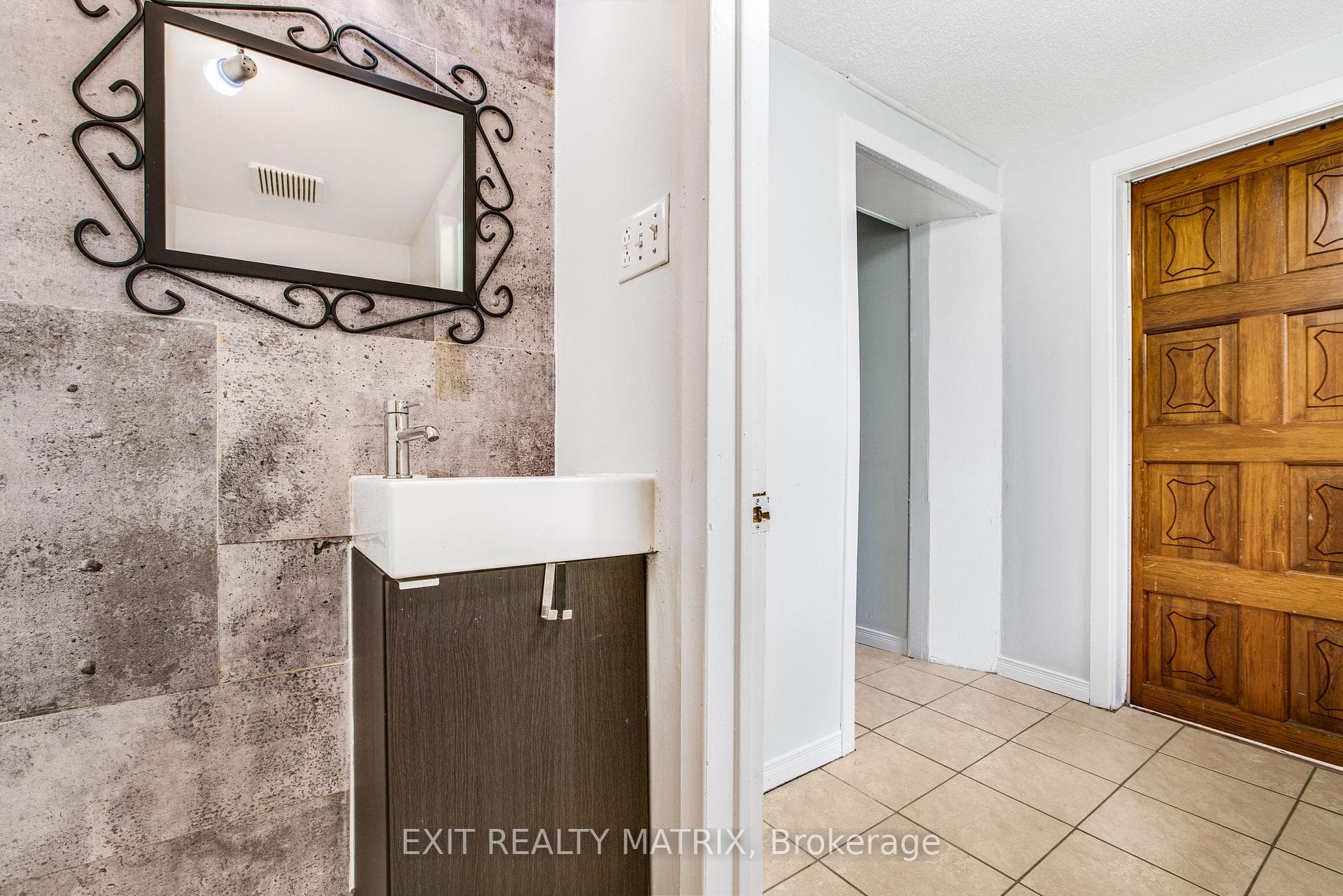 1053B KING Street photo 20