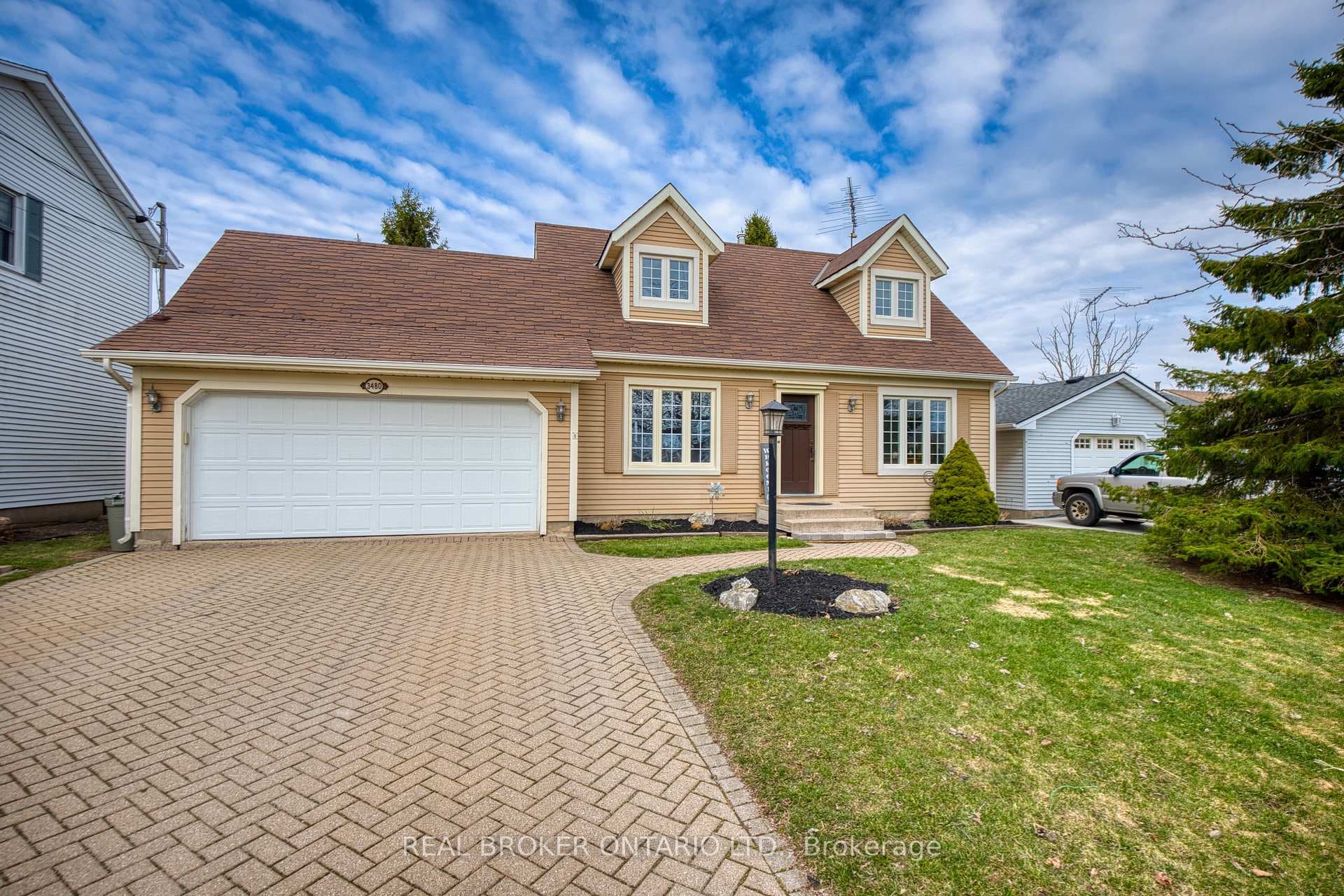 CAPE COD CURB APPEAL