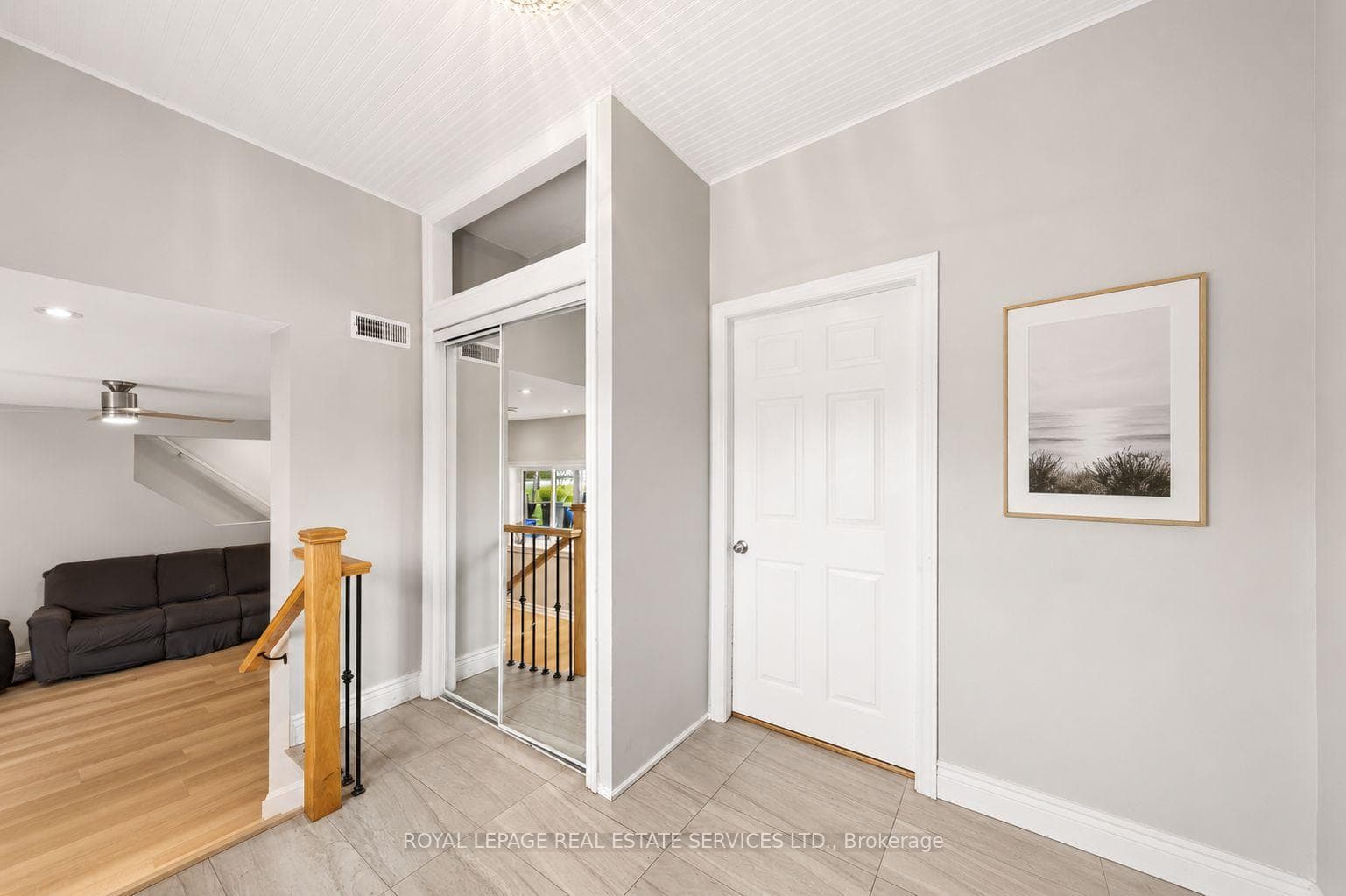 93 Ronald Avenue photo 4