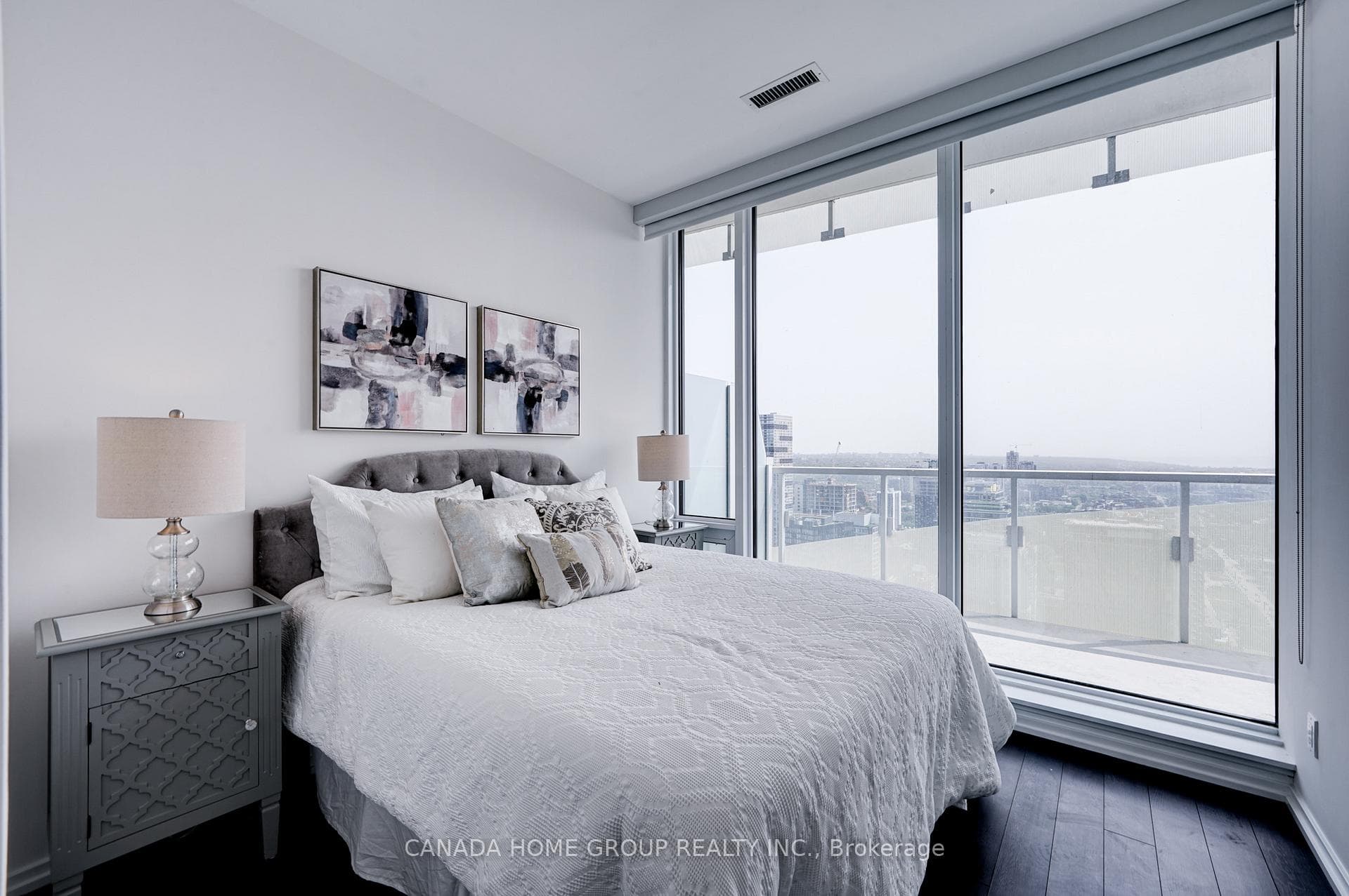 197 Yonge Street Unit 3605 photo 22
