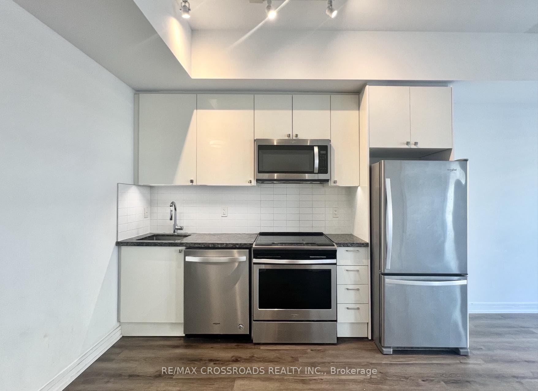 621 Sheppard Avenue Unit 739 photo 4