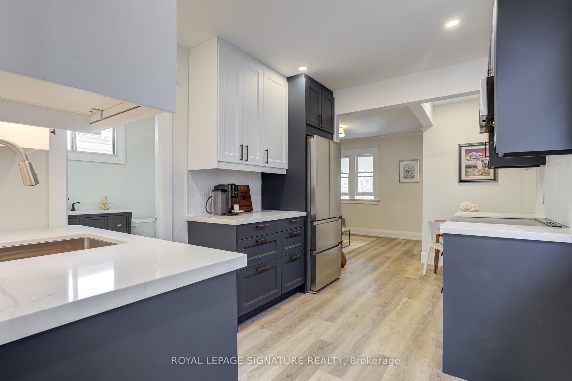 Gleaming Quartz Countertops