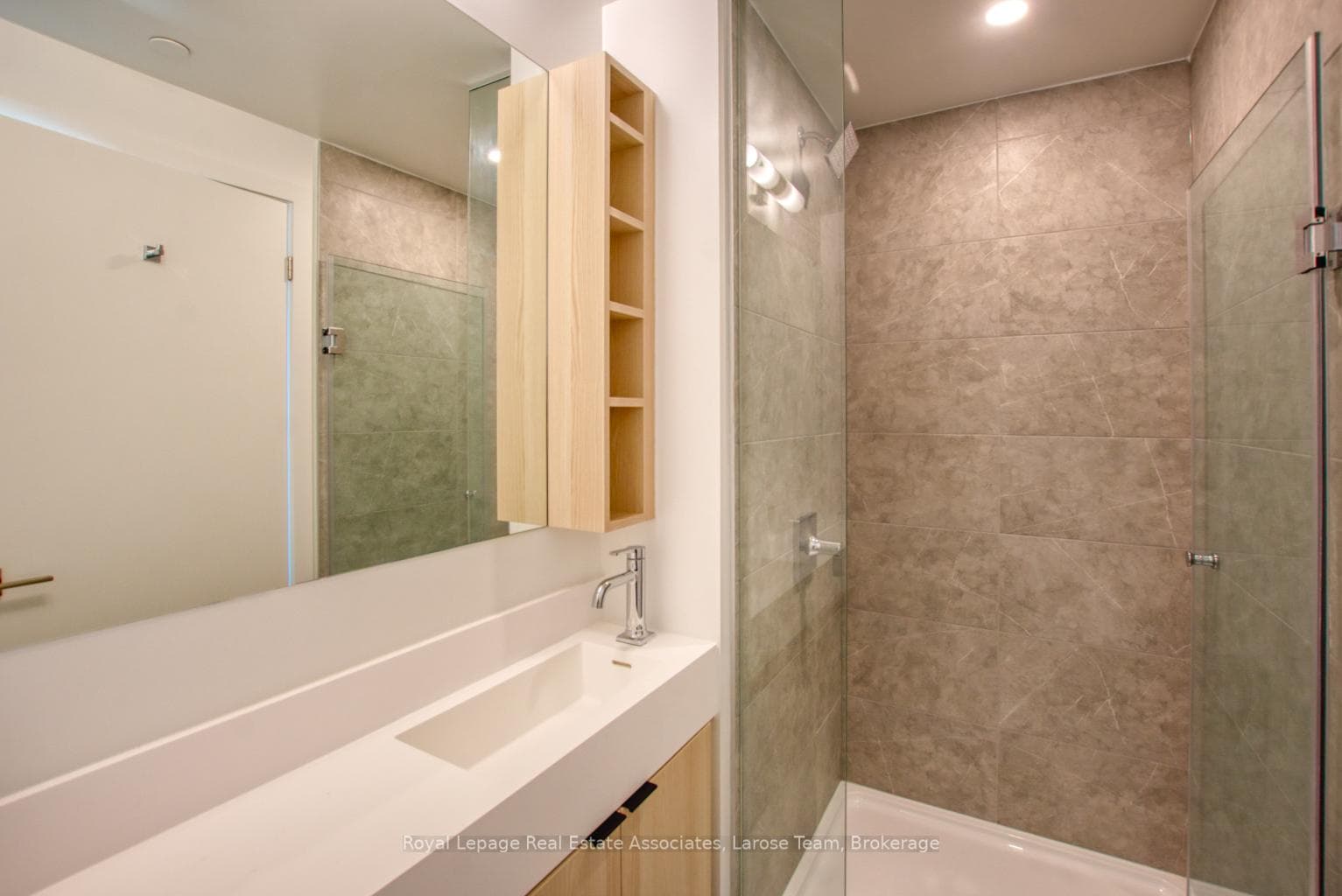 252 Church Street Unit 5509 photo 17