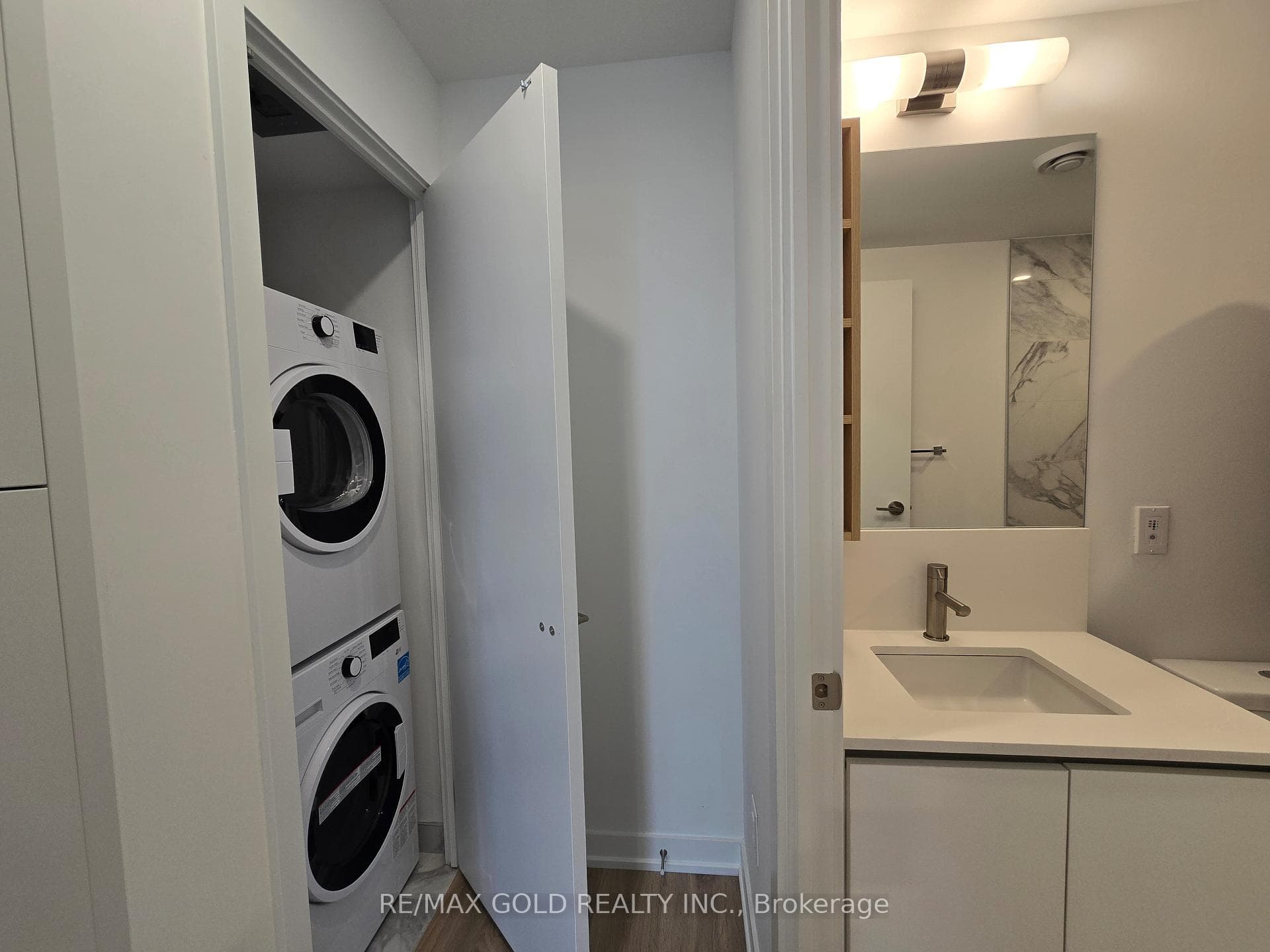 1100 Sheppard Avenue Unit PH01 photo 18