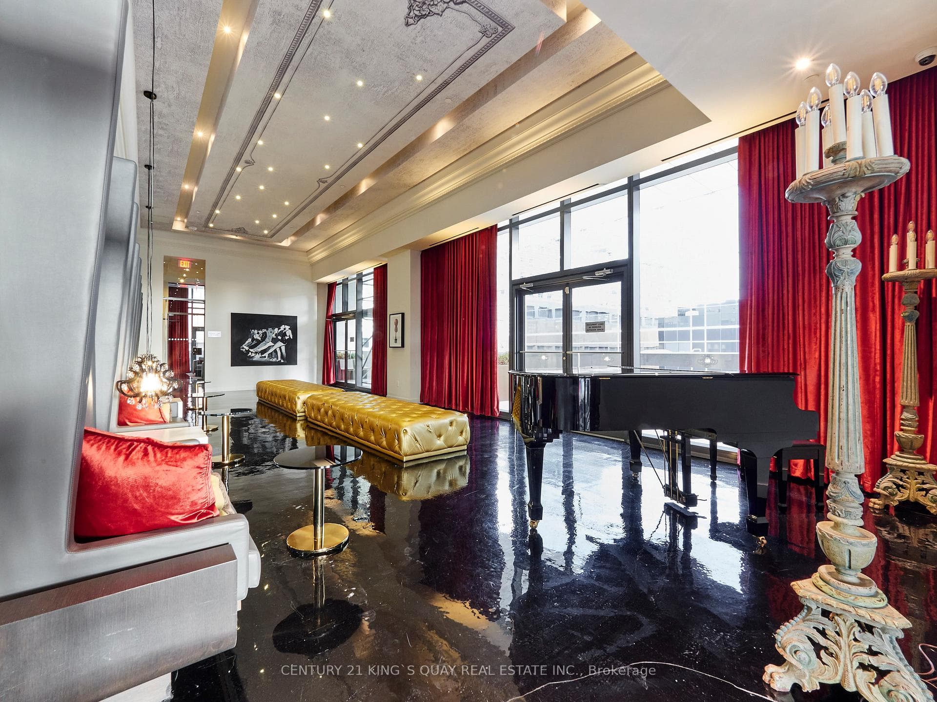 197 Yonge Street Unit 2903 photo 4