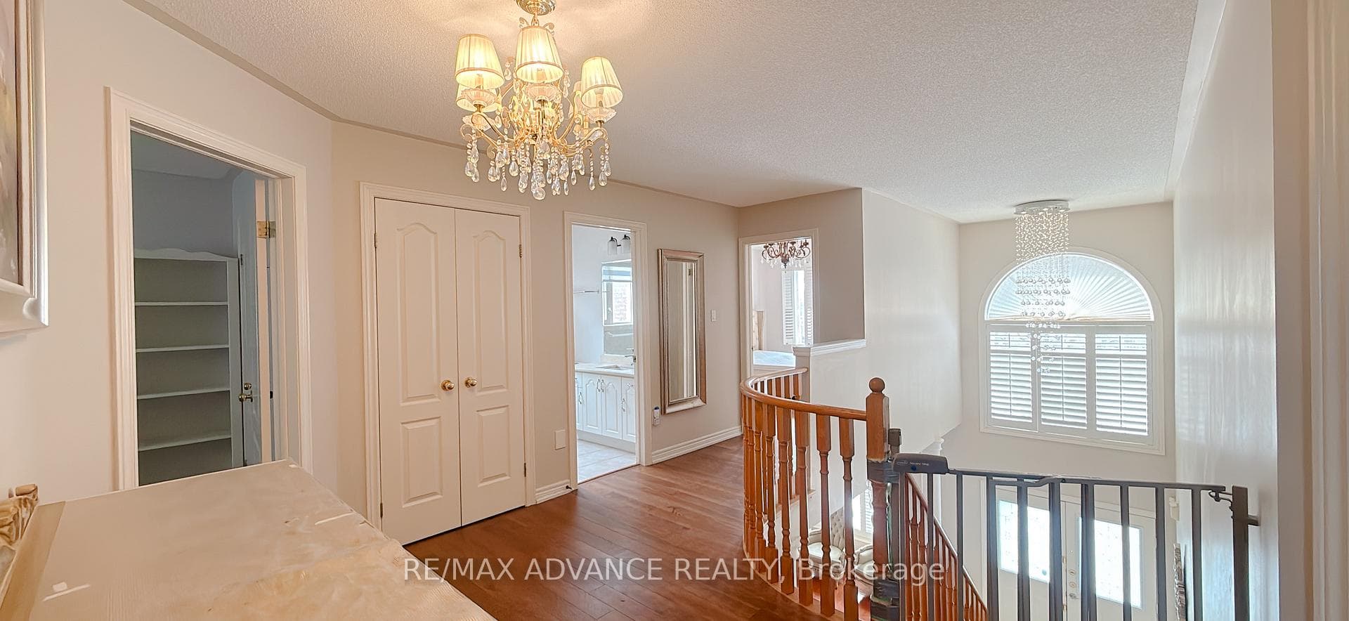 85 Gemini Crescent photo 9