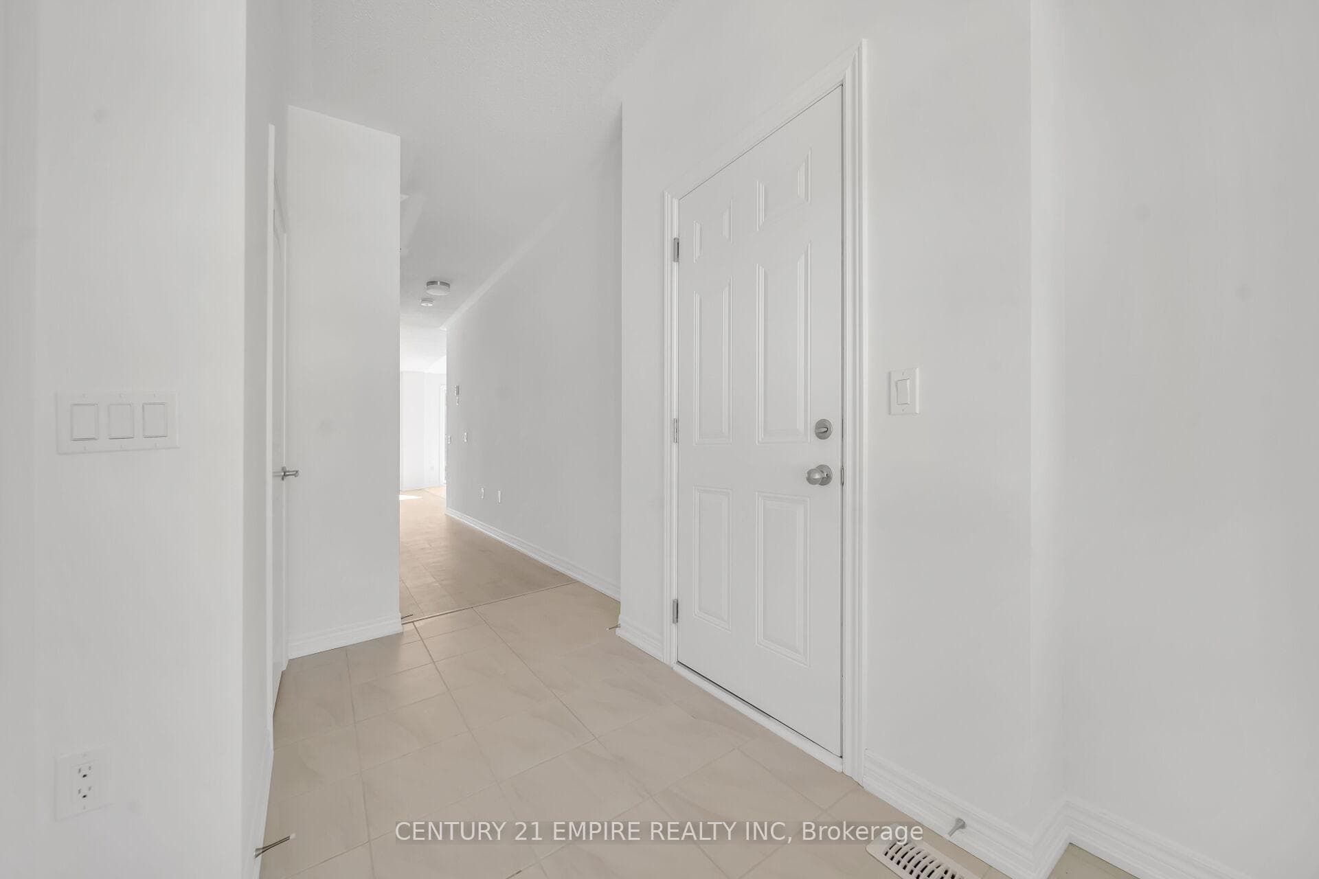 35 Edminston Drive photo 4