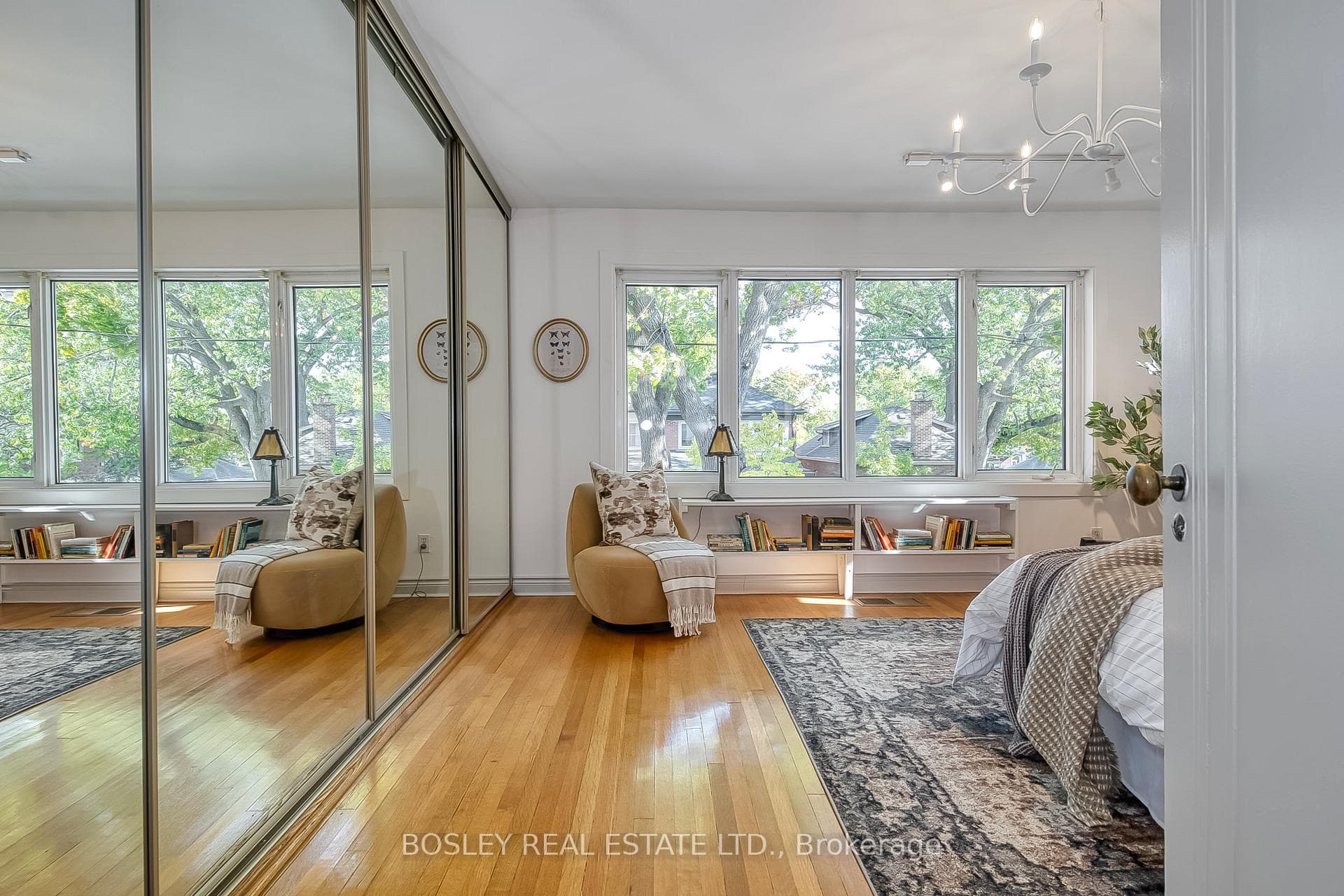 76 Evans Avenue photo 23