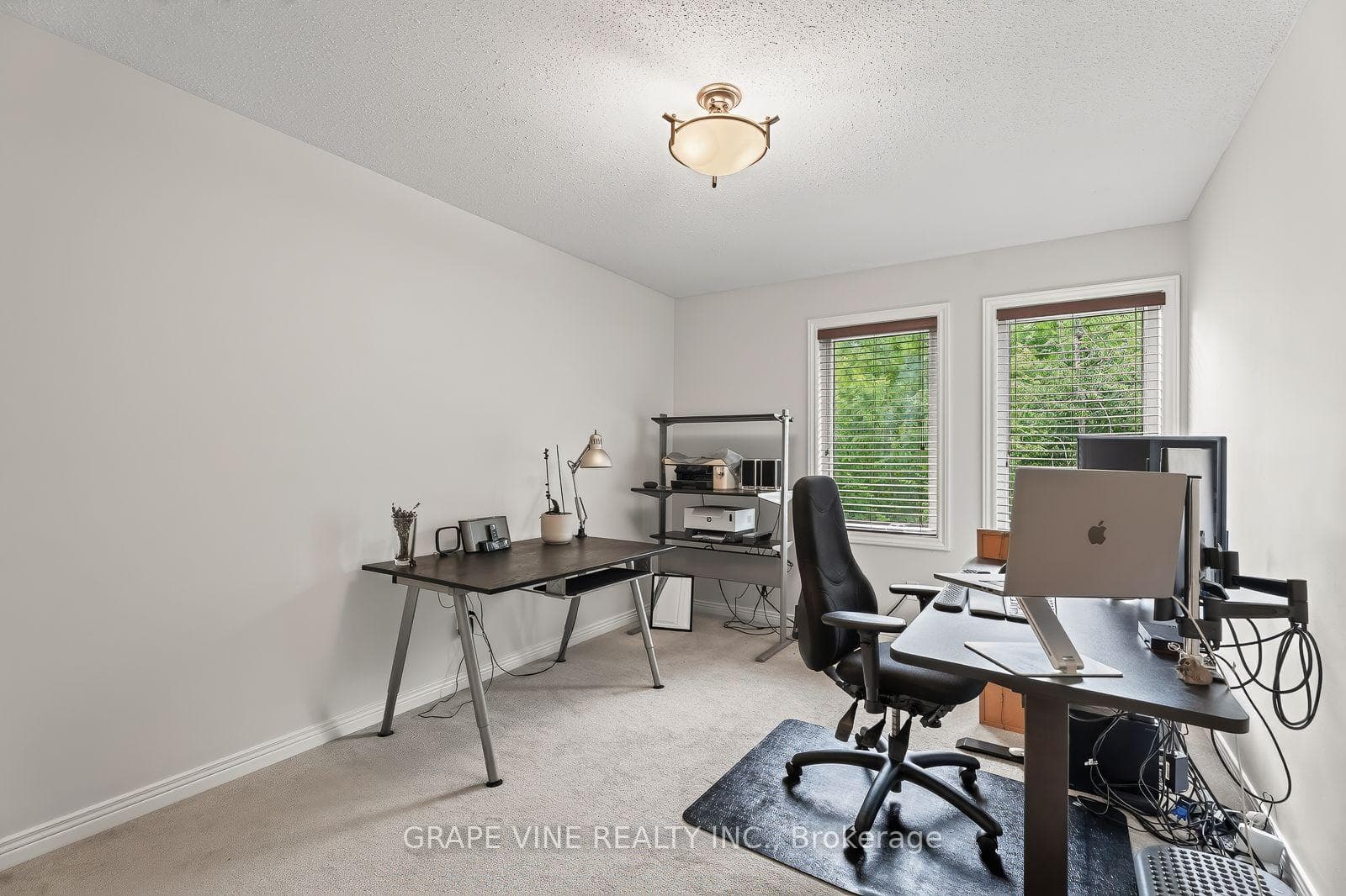 109 MIDVALE Drive photo 31