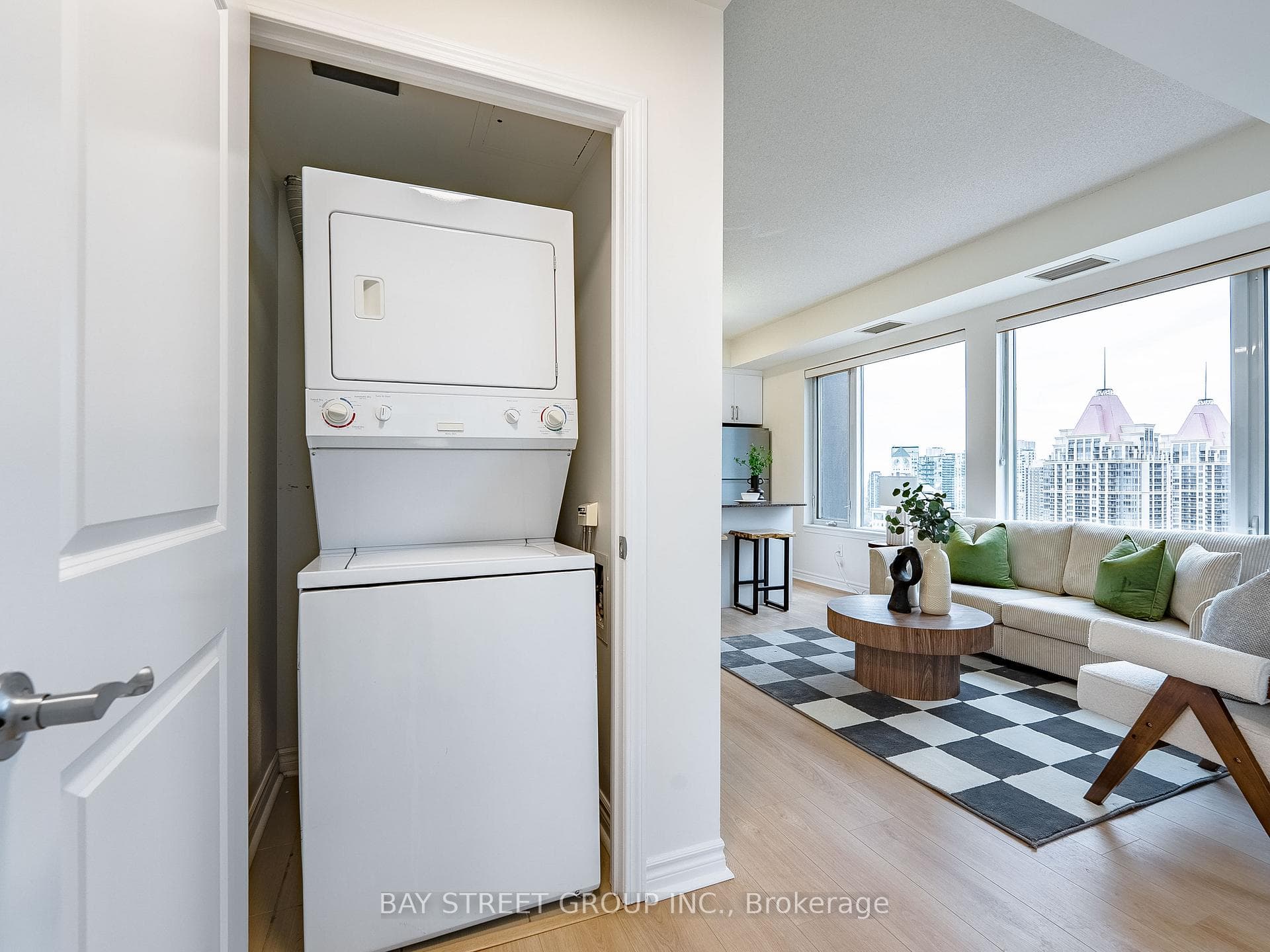 385 Prince Of Wales Drive Unit 2308 photo 21