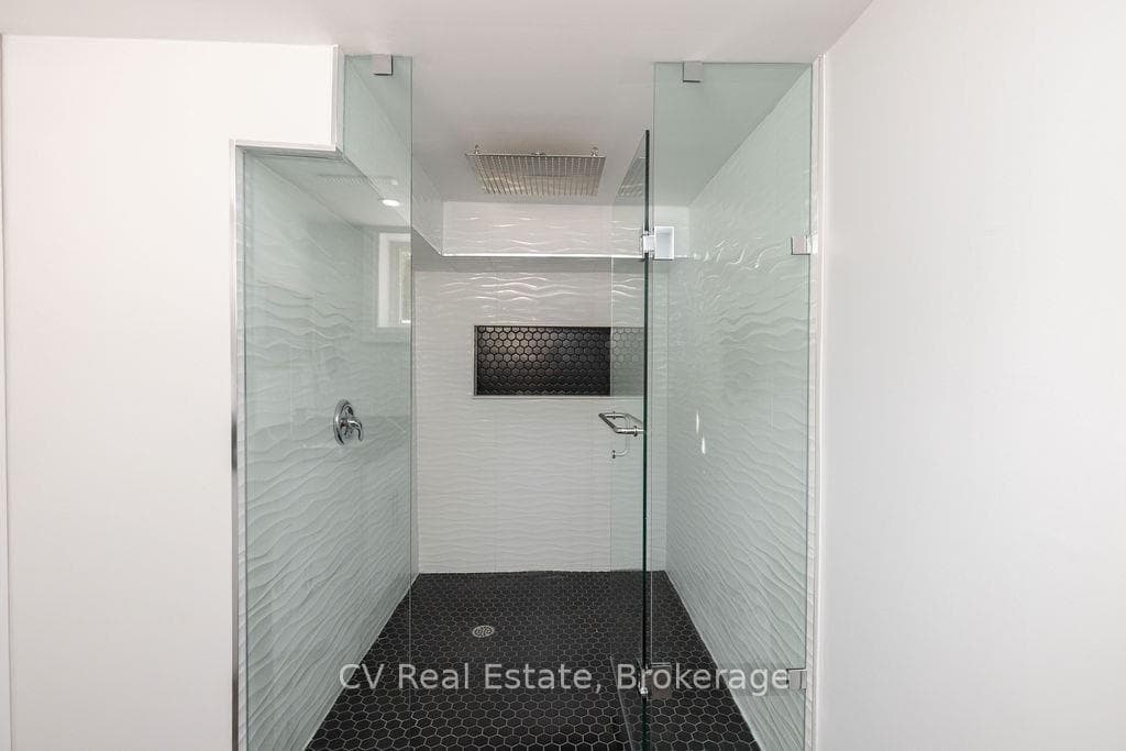 35 Carousel Avenue Unit Basement Unit photo 8