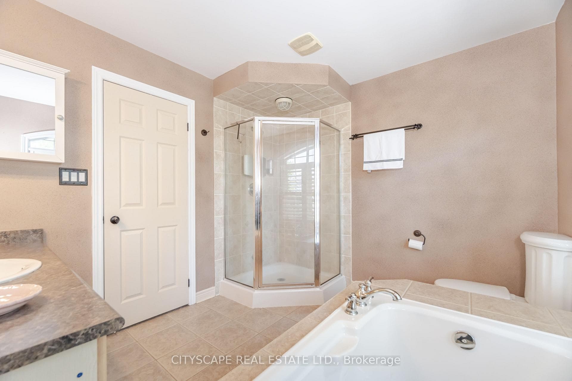 676 Skye Court photo 23