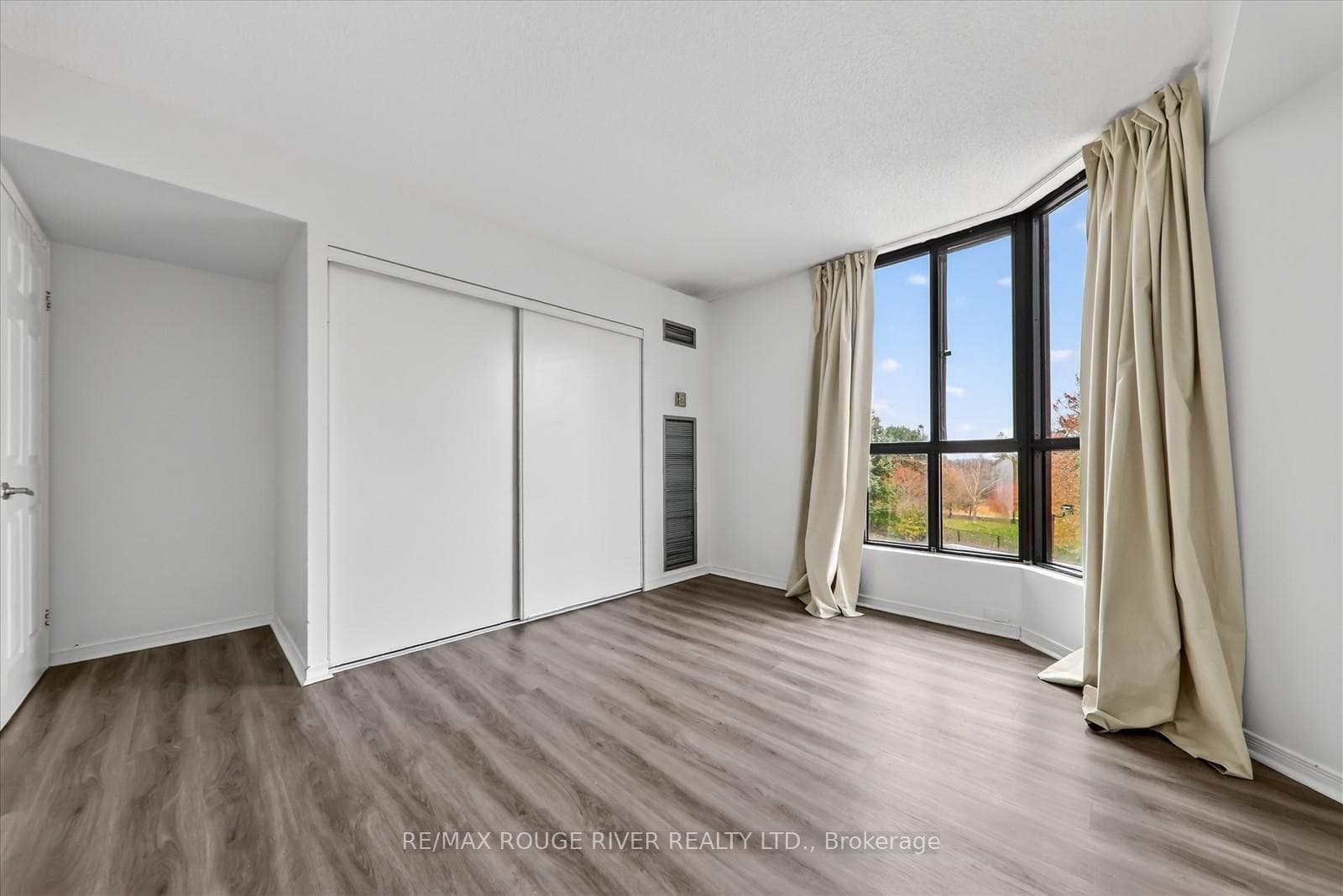 8 Silver Bell Grove Unit 309 photo 22