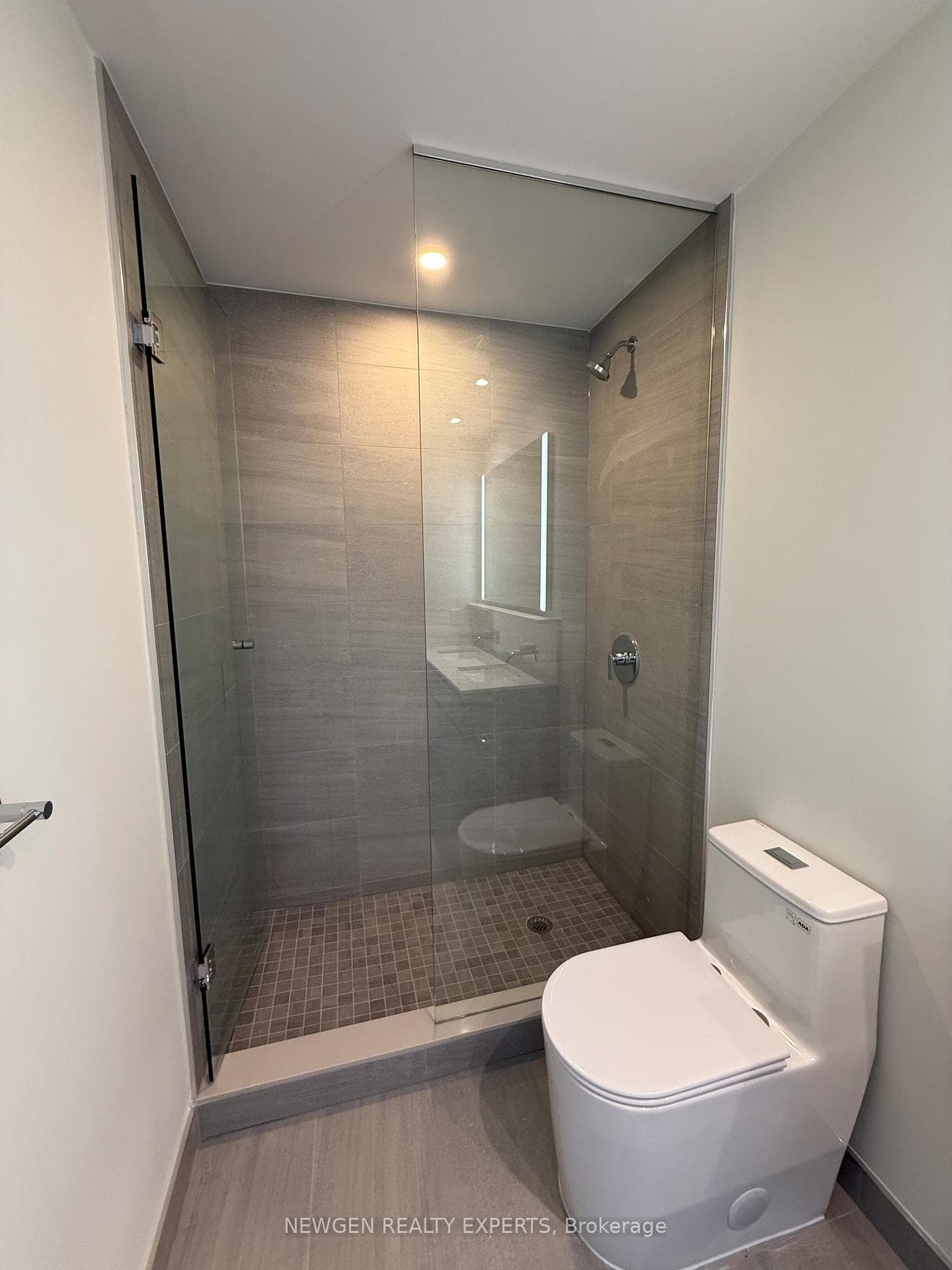 322 Dupont Street Unit 301 photo 17