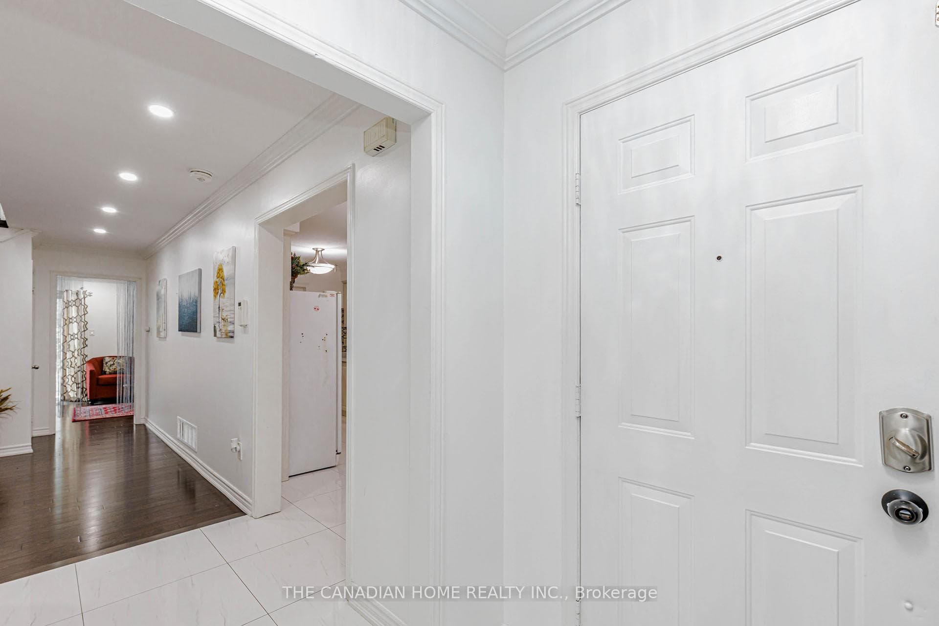 67 BIGHORN Crescent photo 5