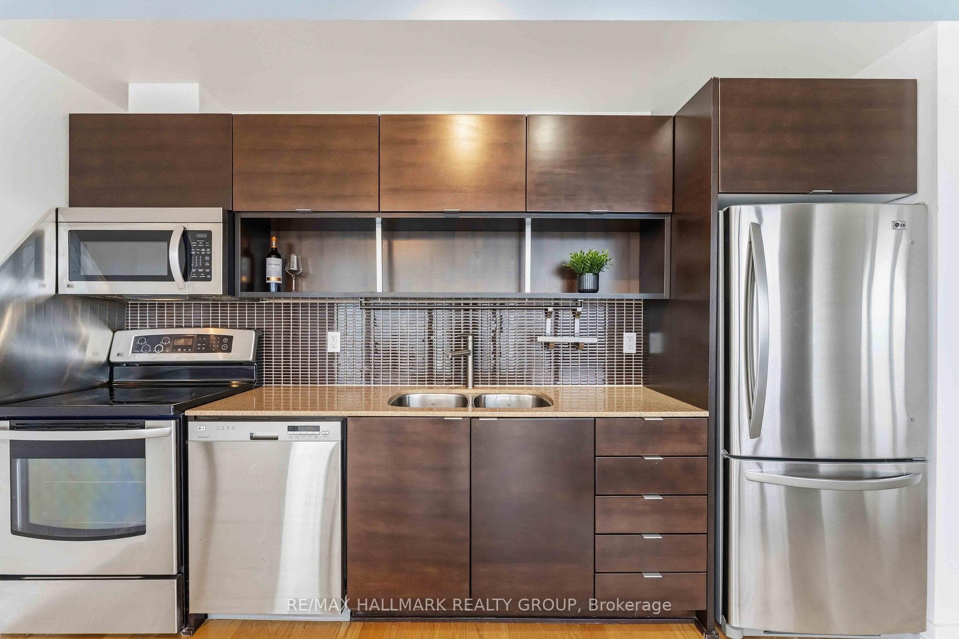 324 Laurier Avenue Unit 2110 photo 13