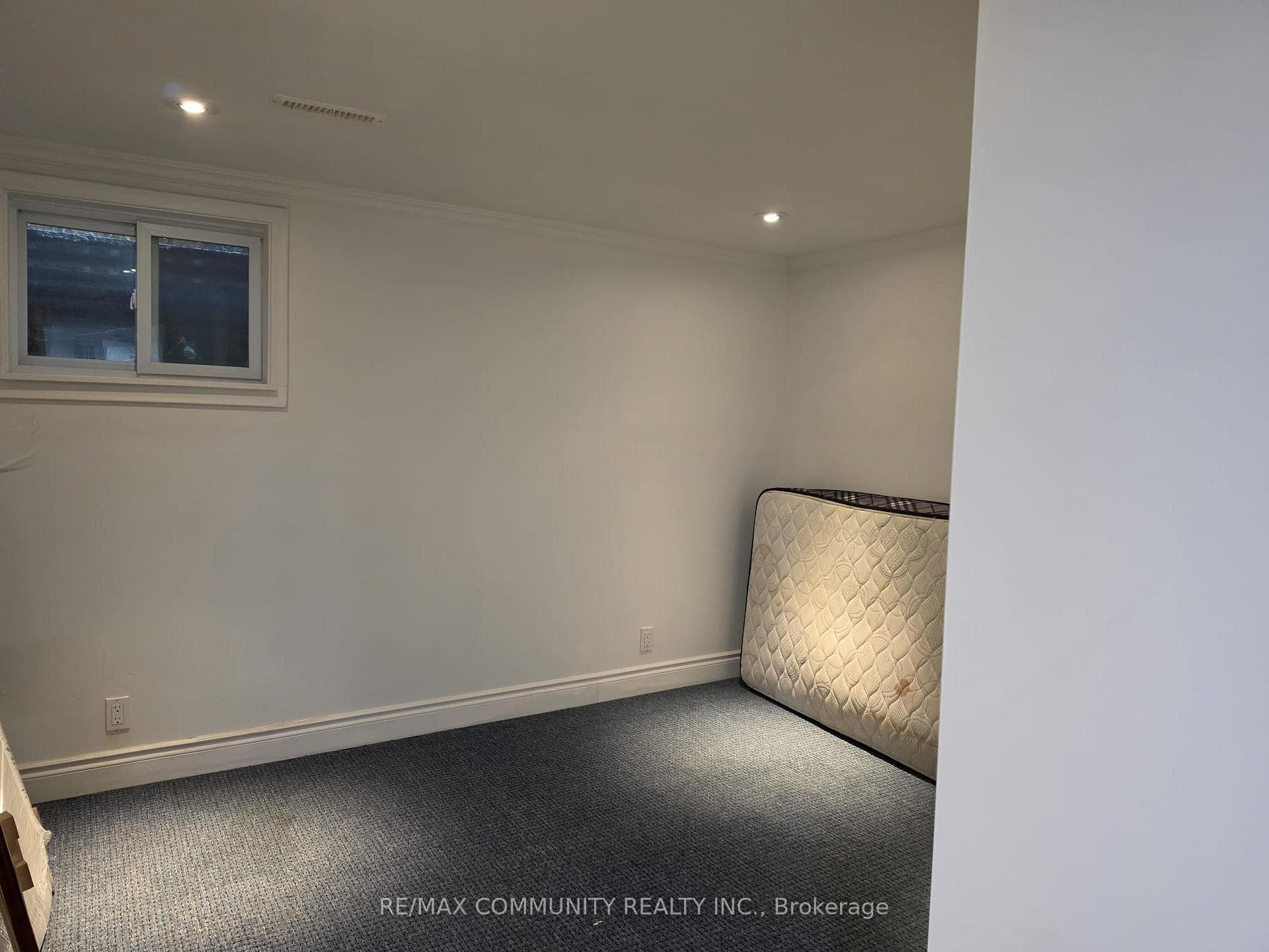 792 Tatra Drive photo 8