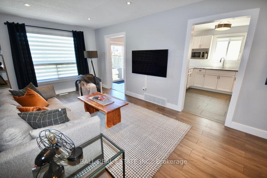 20 Josselyn Drive photo 8