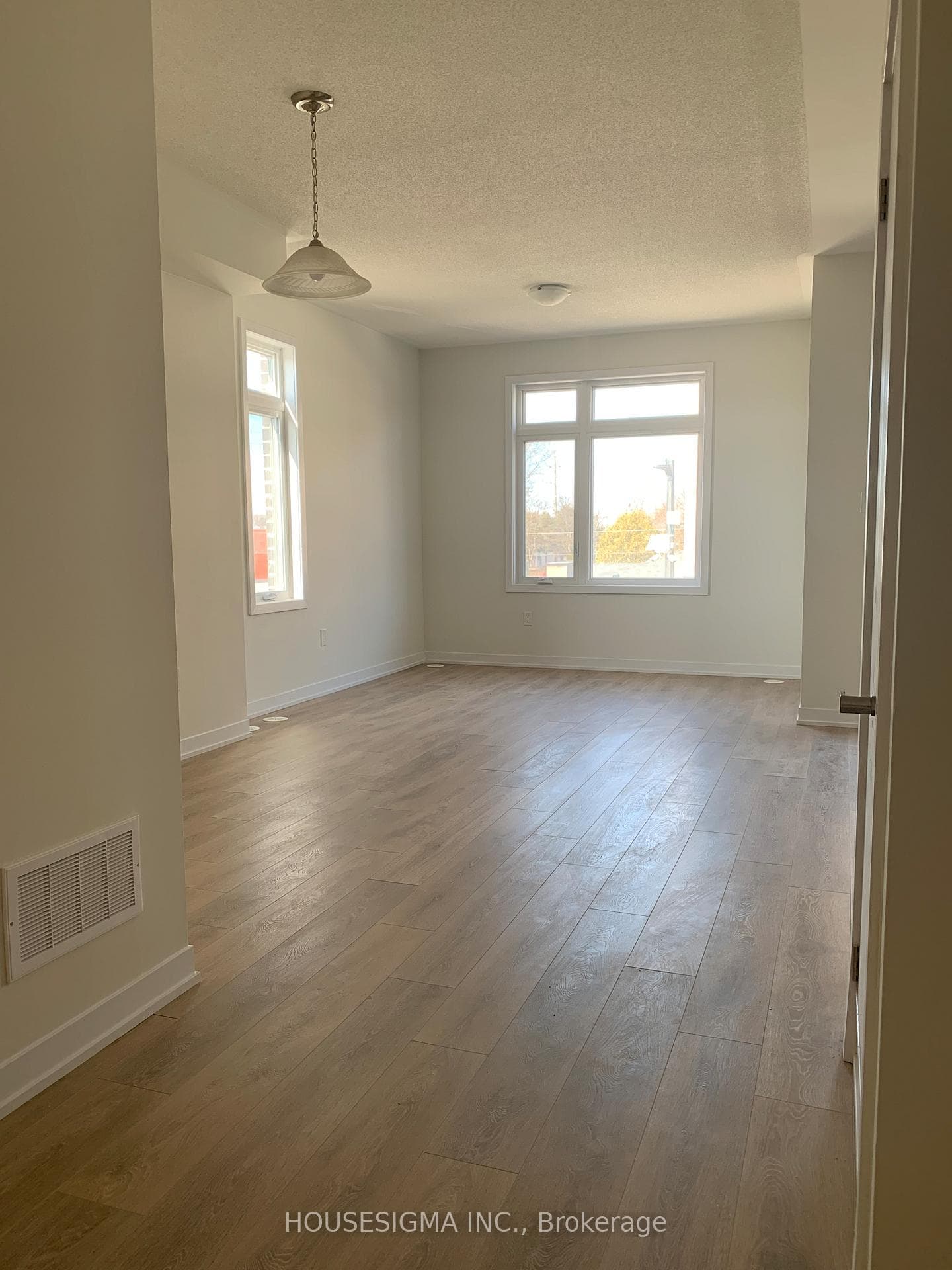 1865 Pickering Parkway Unit 1509 photo 12
