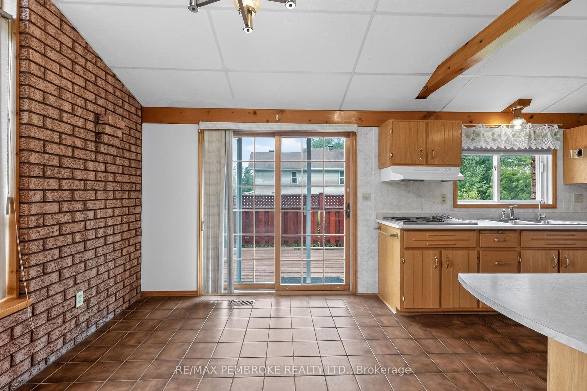 66 Sandy Beach Road photo 23