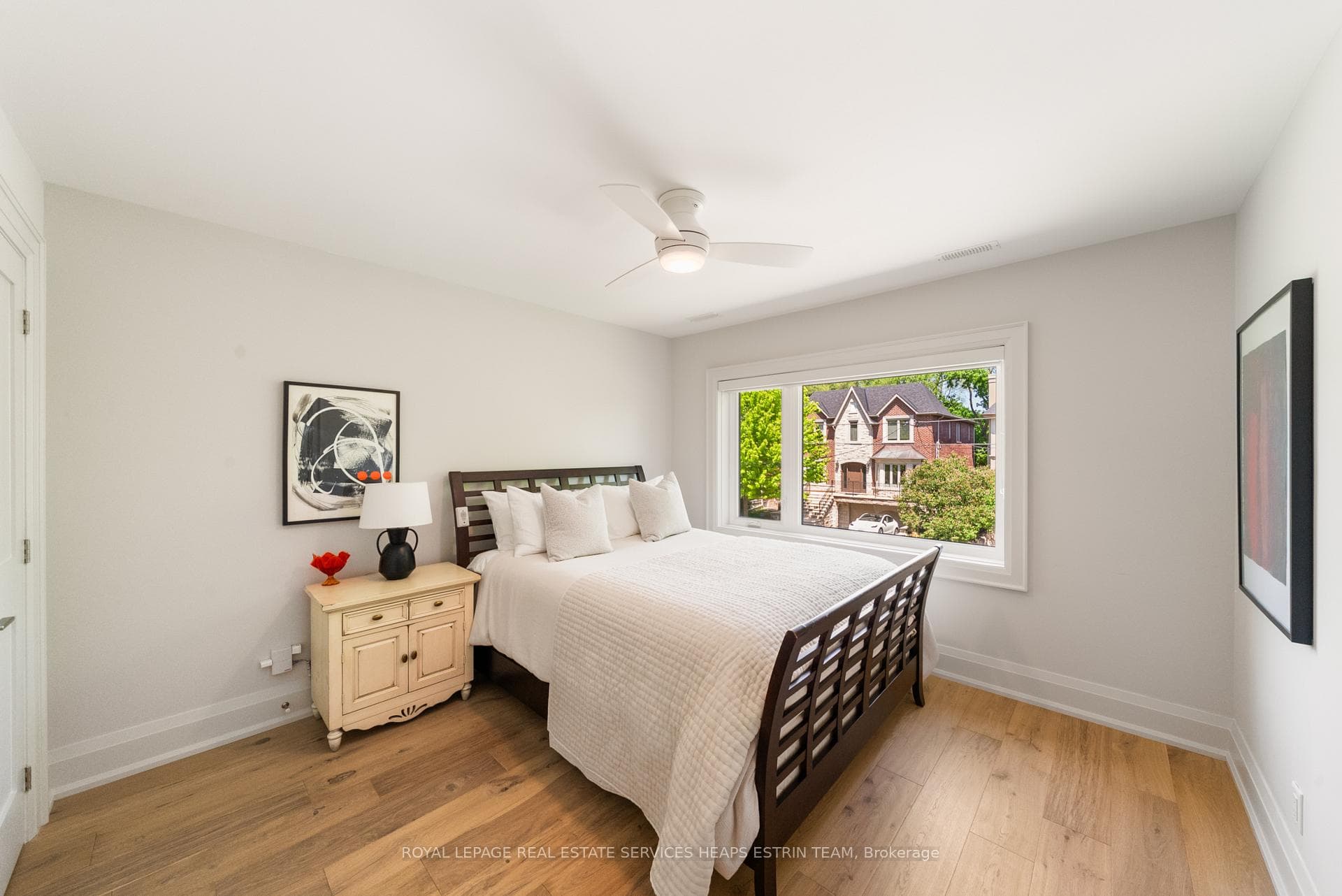 565 Deloraine Avenue photo 31