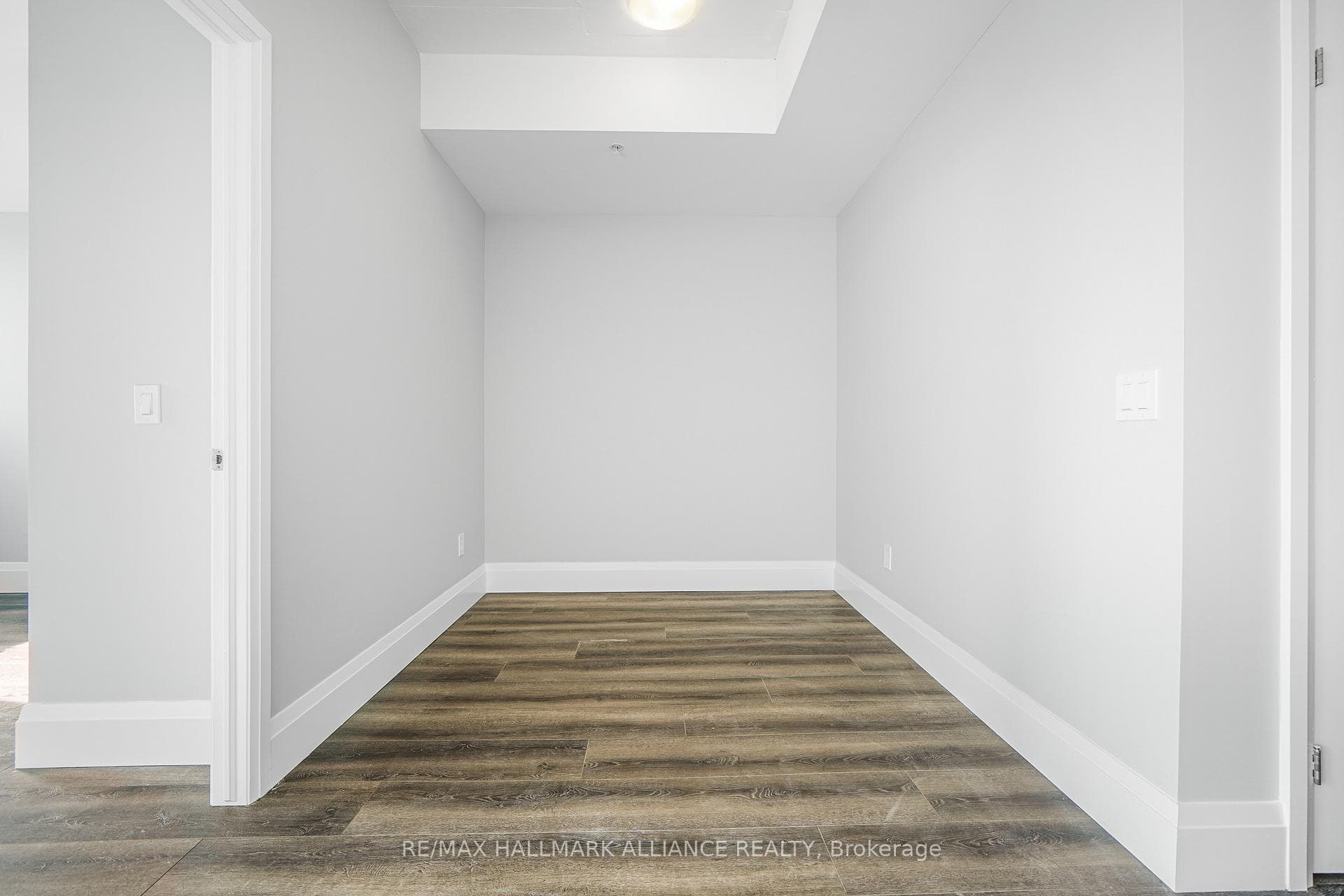 108 Garment Street Unit 1406 photo 10
