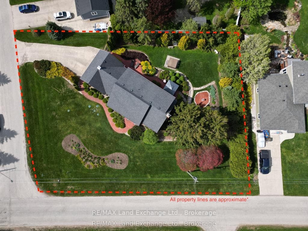 4 Eastwood Crescent photo 23