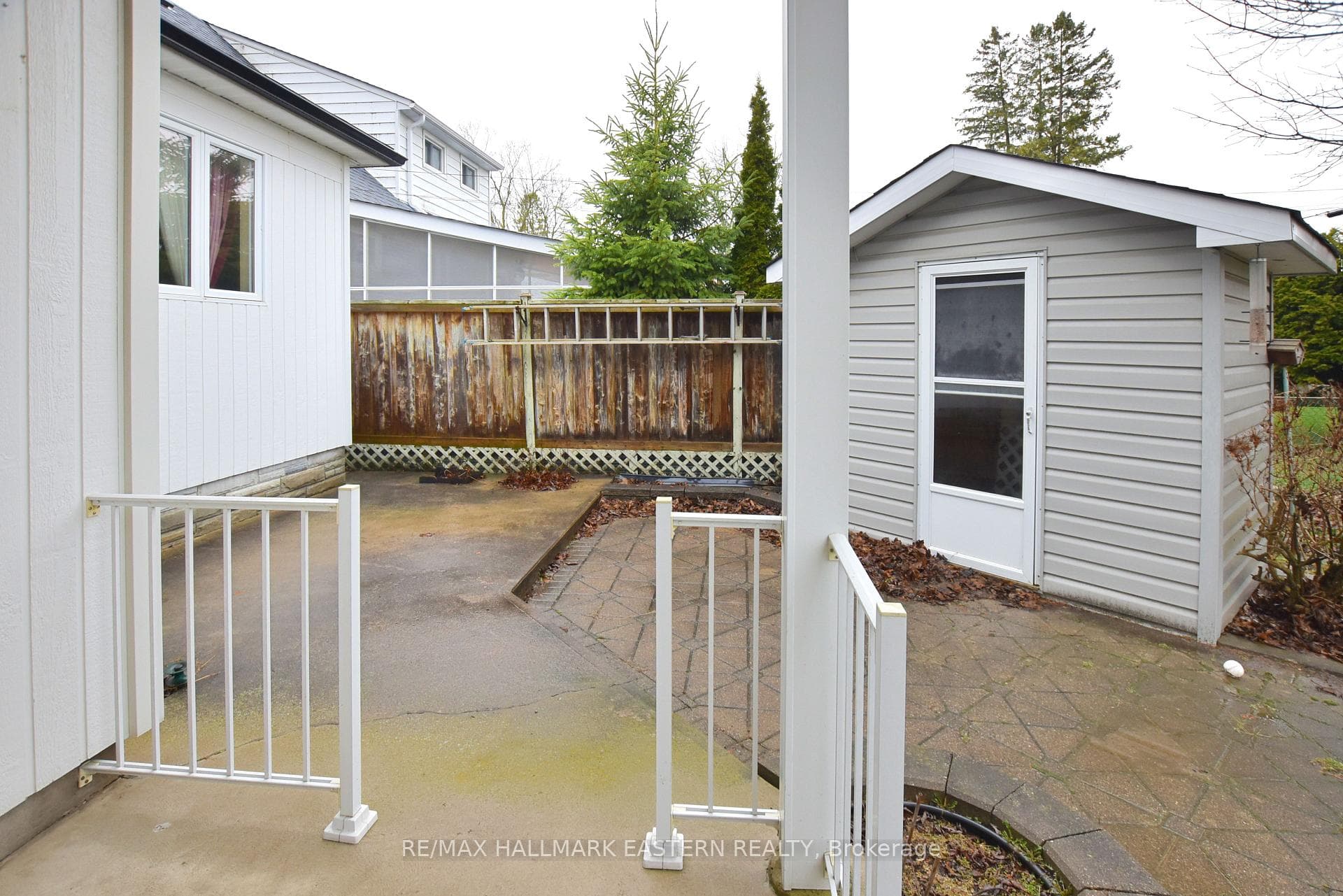 630 Cameron Street photo 12