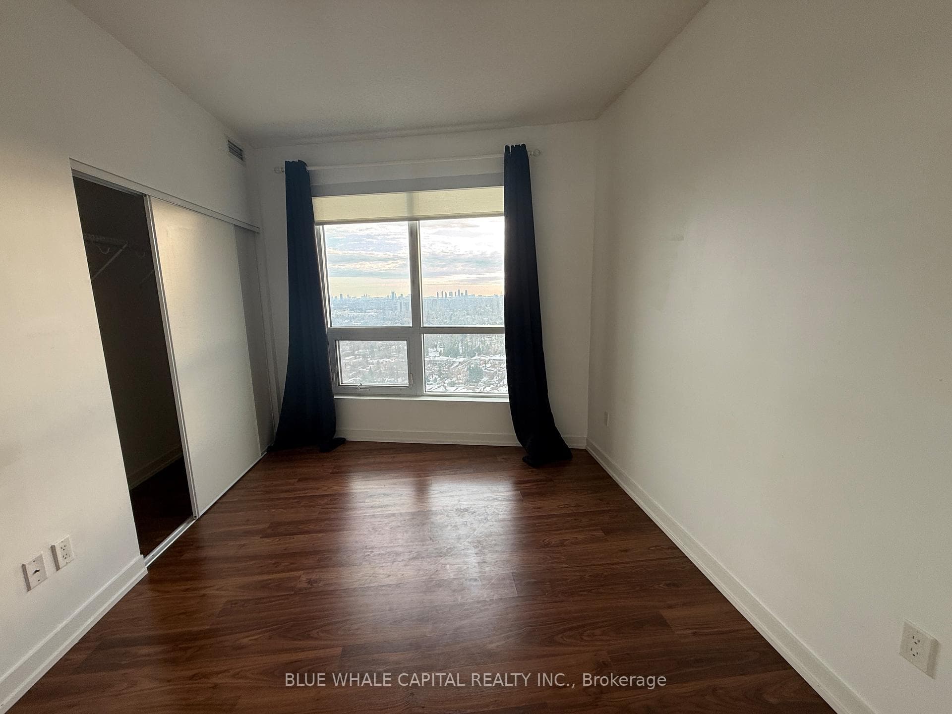 117 Mcmahon Drive Unit 2602 photo 17