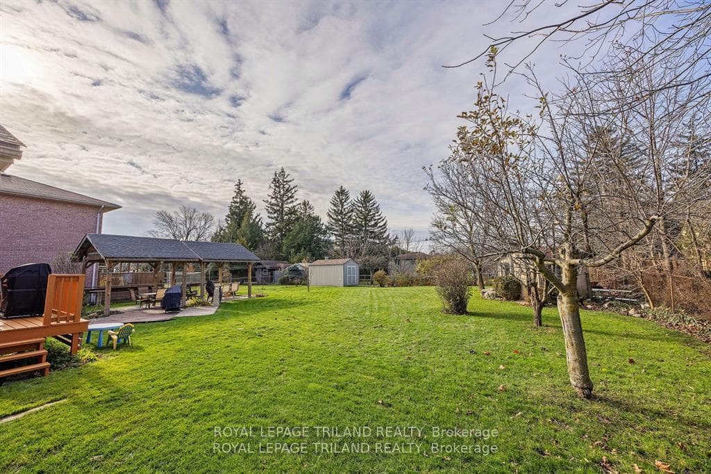 859 Willow Drive photo 31