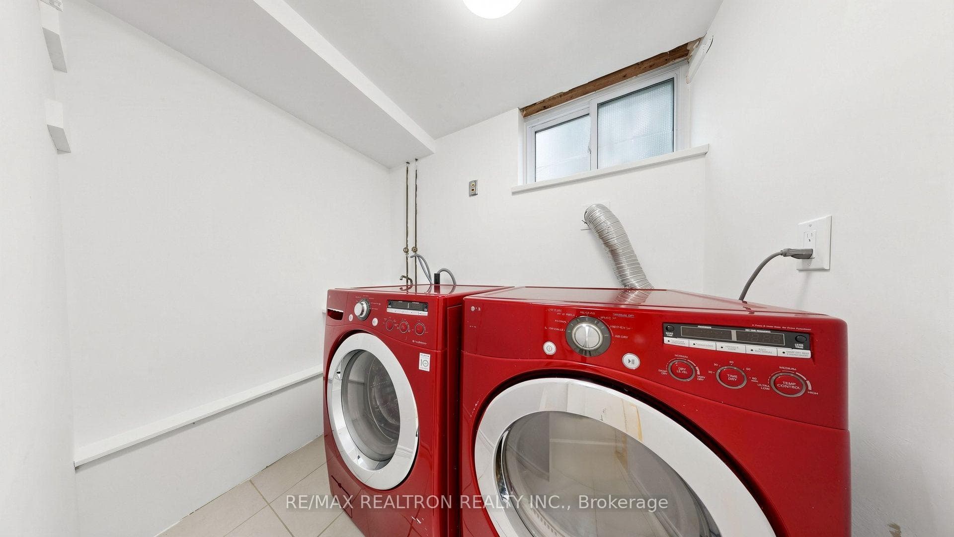 6 Albert Street photo 30